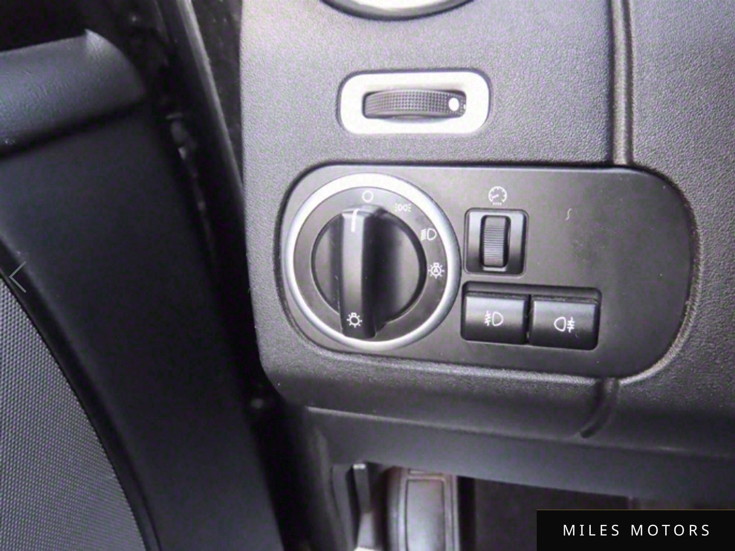 Land Rover Discovery 2015 — миниатюра 8