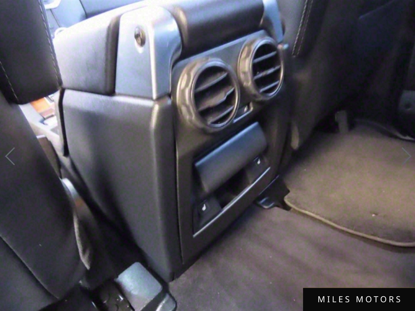 Land Rover Discovery 2015 — миниатюра 12