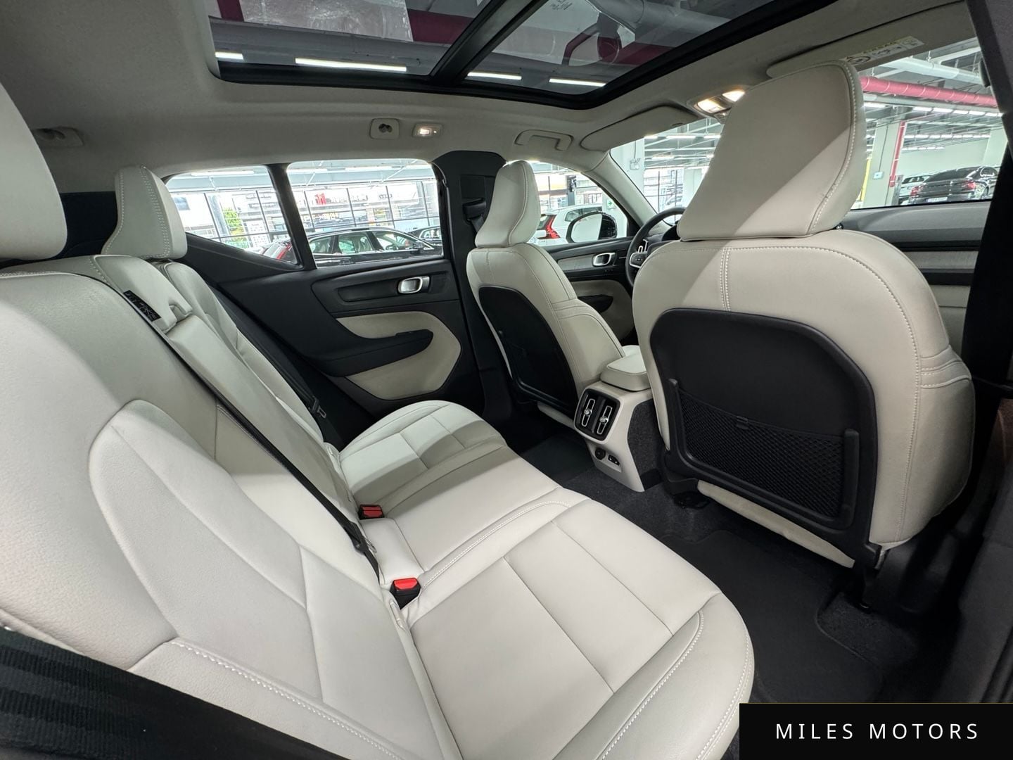 Volvo XC40 2025 — миниатюра 7