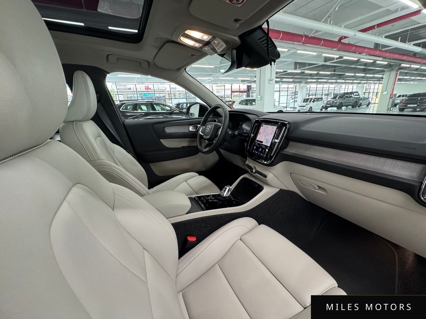 Volvo XC40 2025 — миниатюра 10
