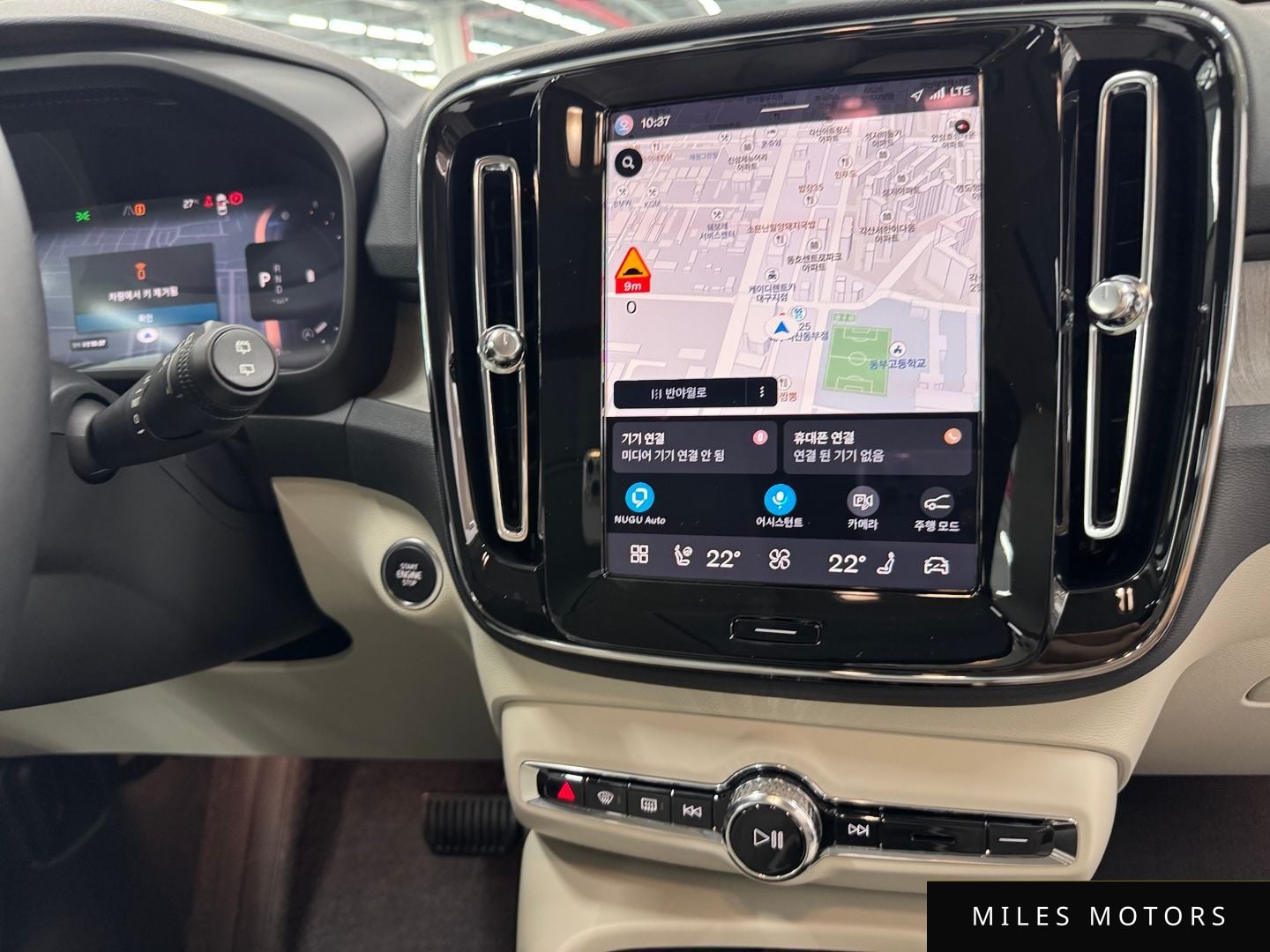 Volvo XC40 2025 — миниатюра 12