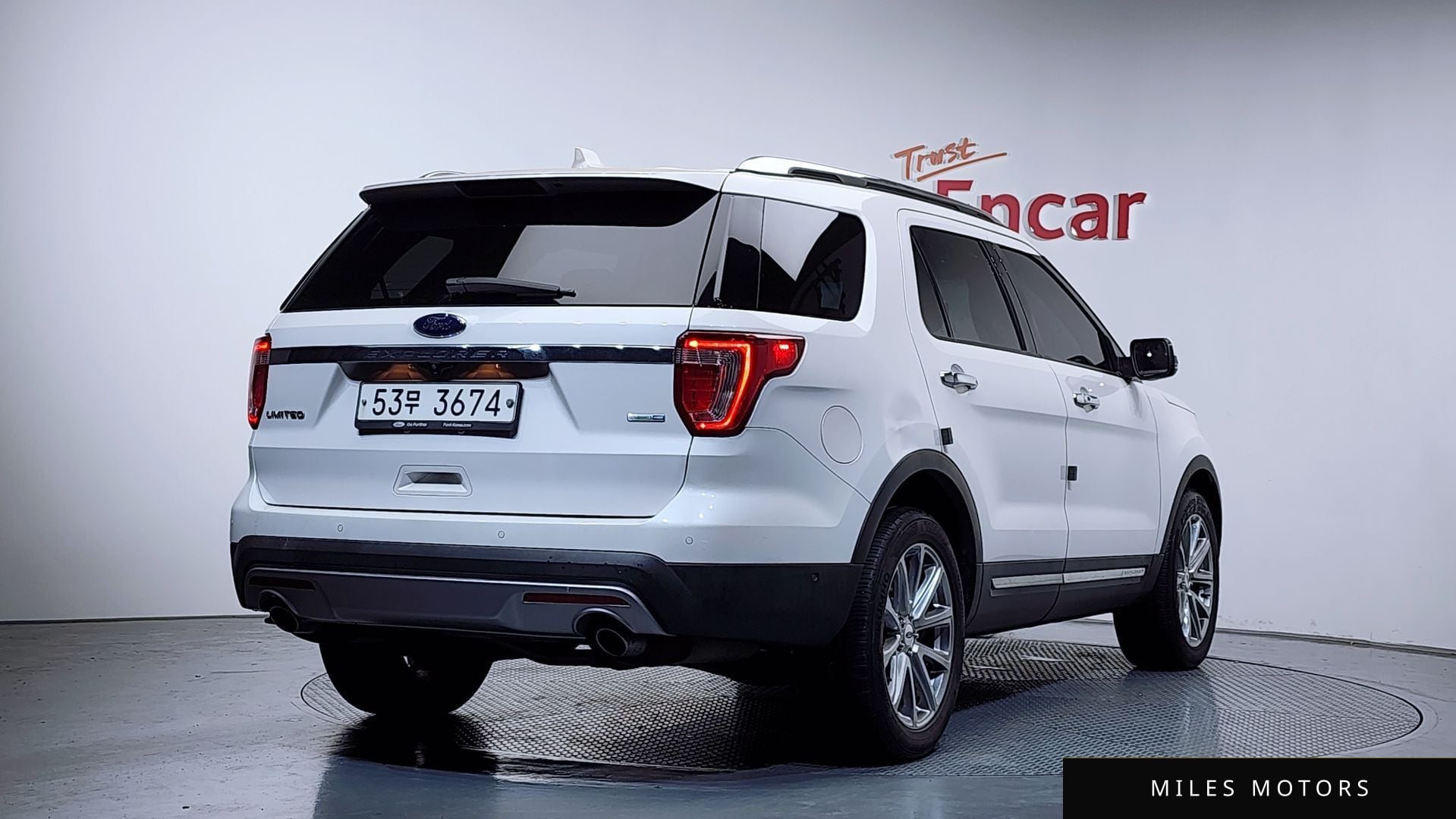 Ford Explorer 2016 — миниатюра 2