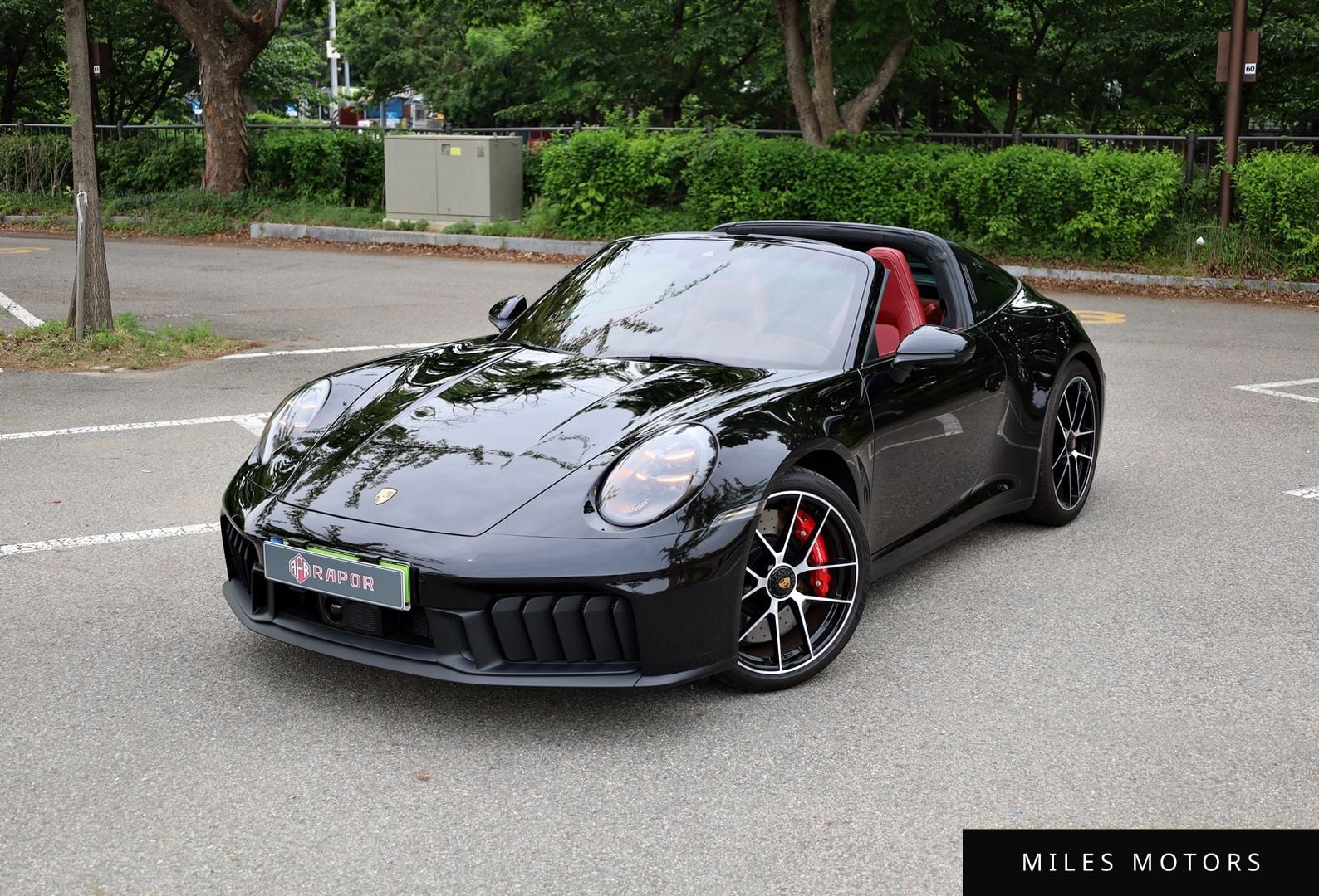 Porsche 911 (992) 2025 — миниатюра 2