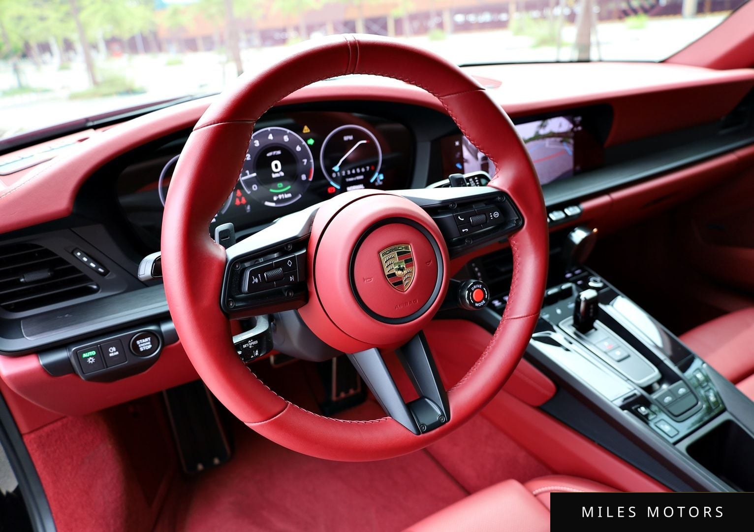 Porsche 911 (992) 2025 — миниатюра 11