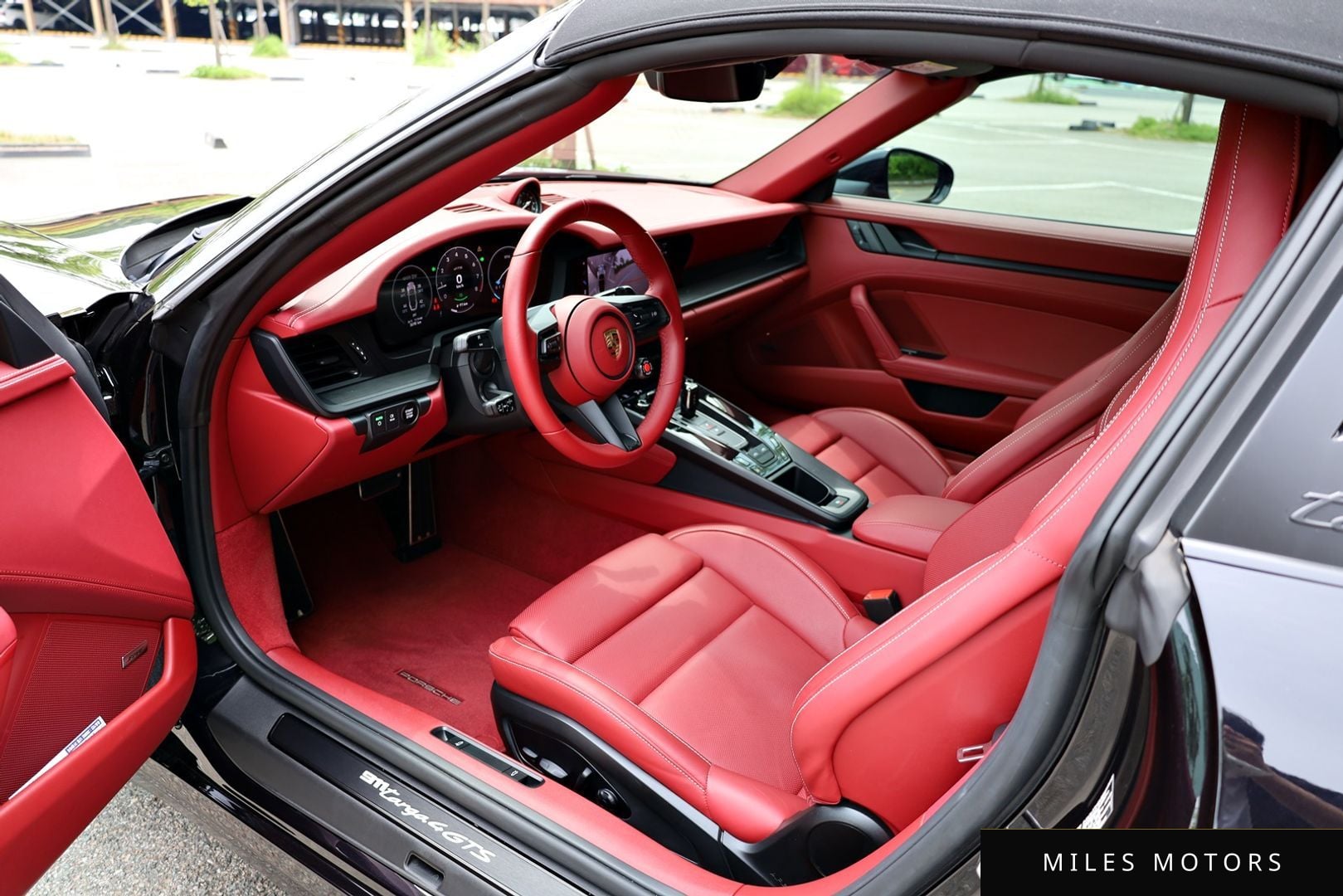 Porsche 911 (992) 2025 — миниатюра 12