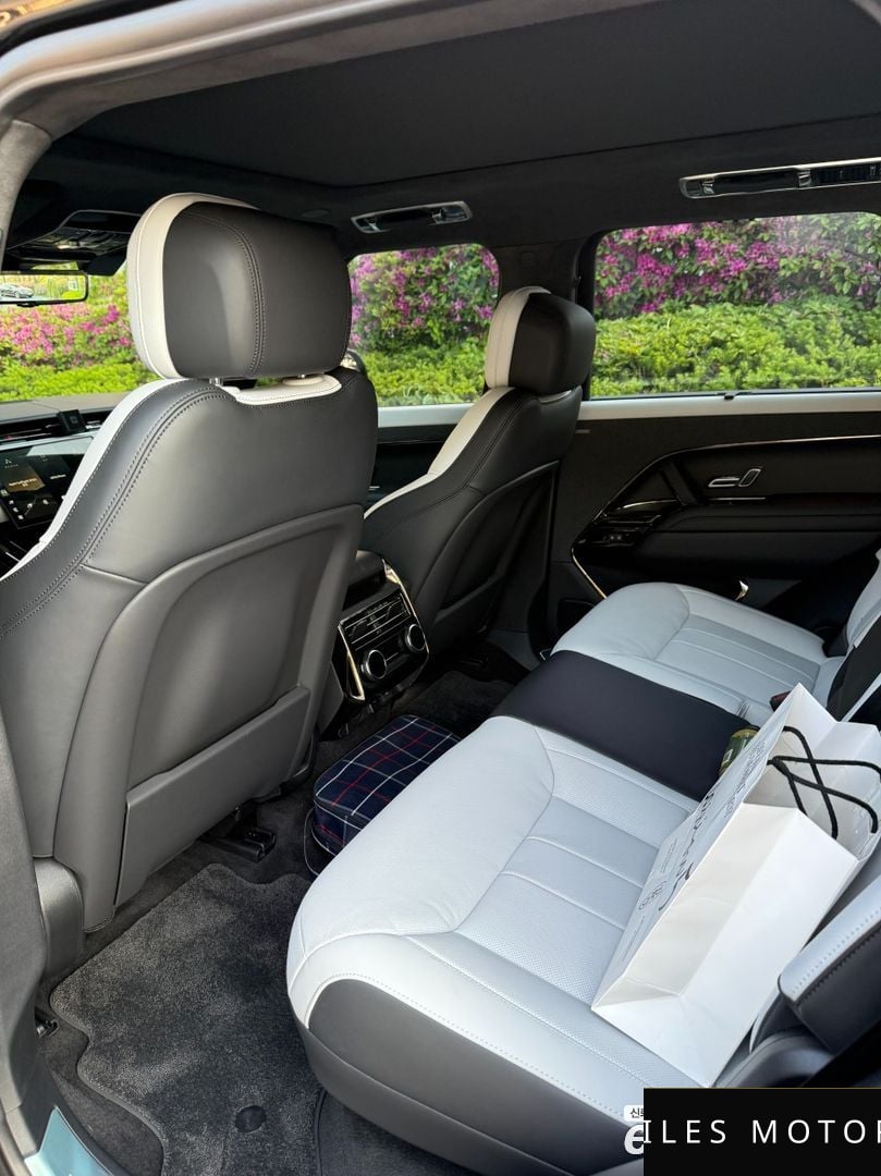 Land Rover Range Rover Sport 2025 — миниатюра 10