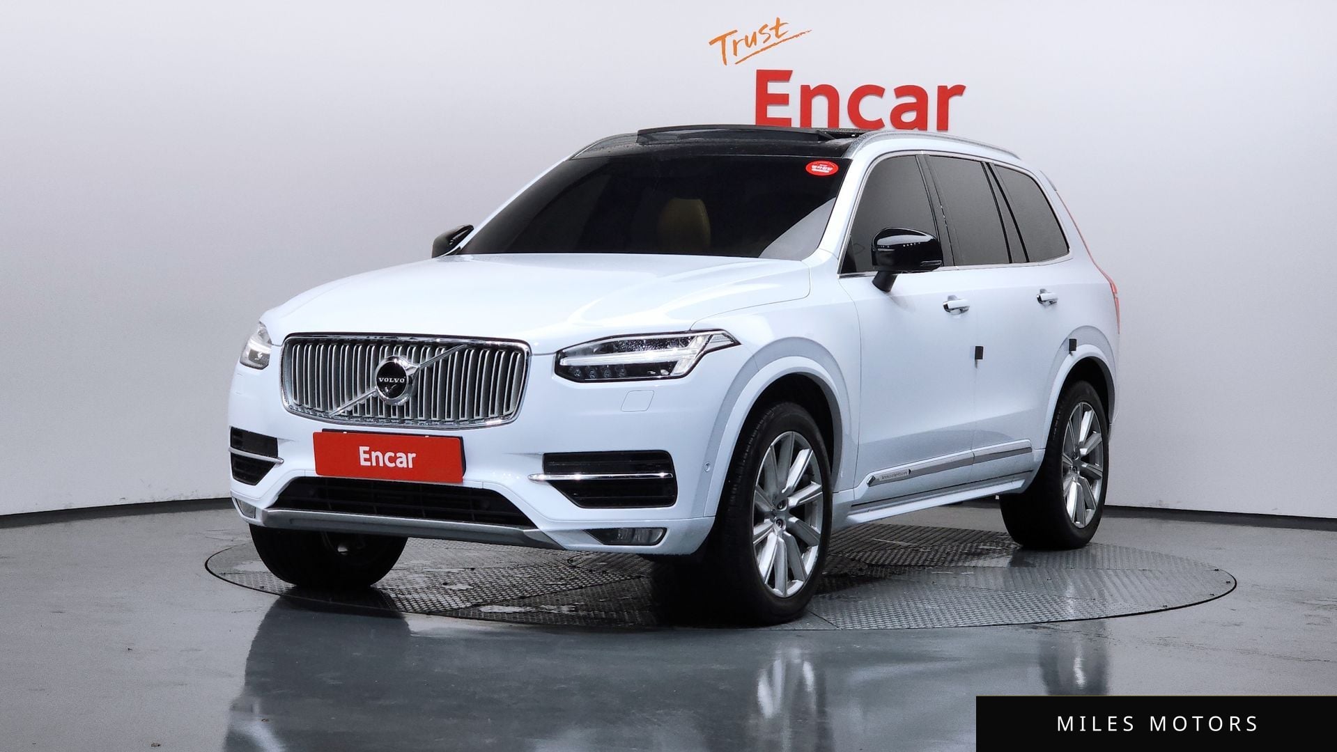 Volvo XC90 2017 — фото 1 из 12