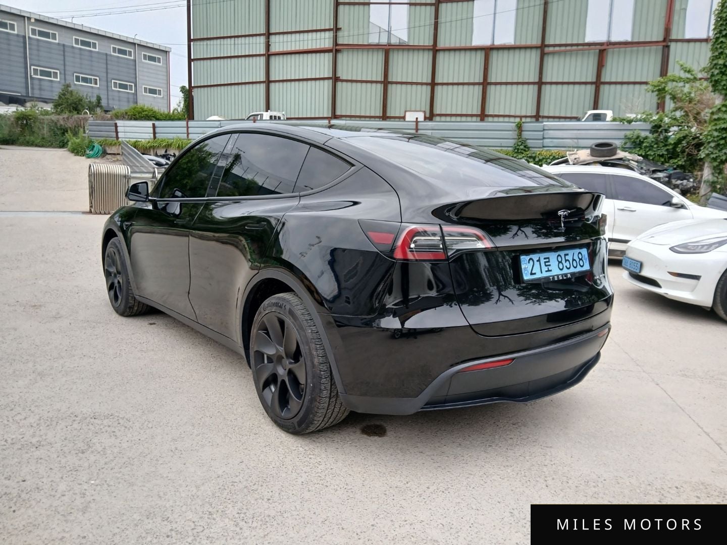 Tesla Model Y 2022 — миниатюра 3