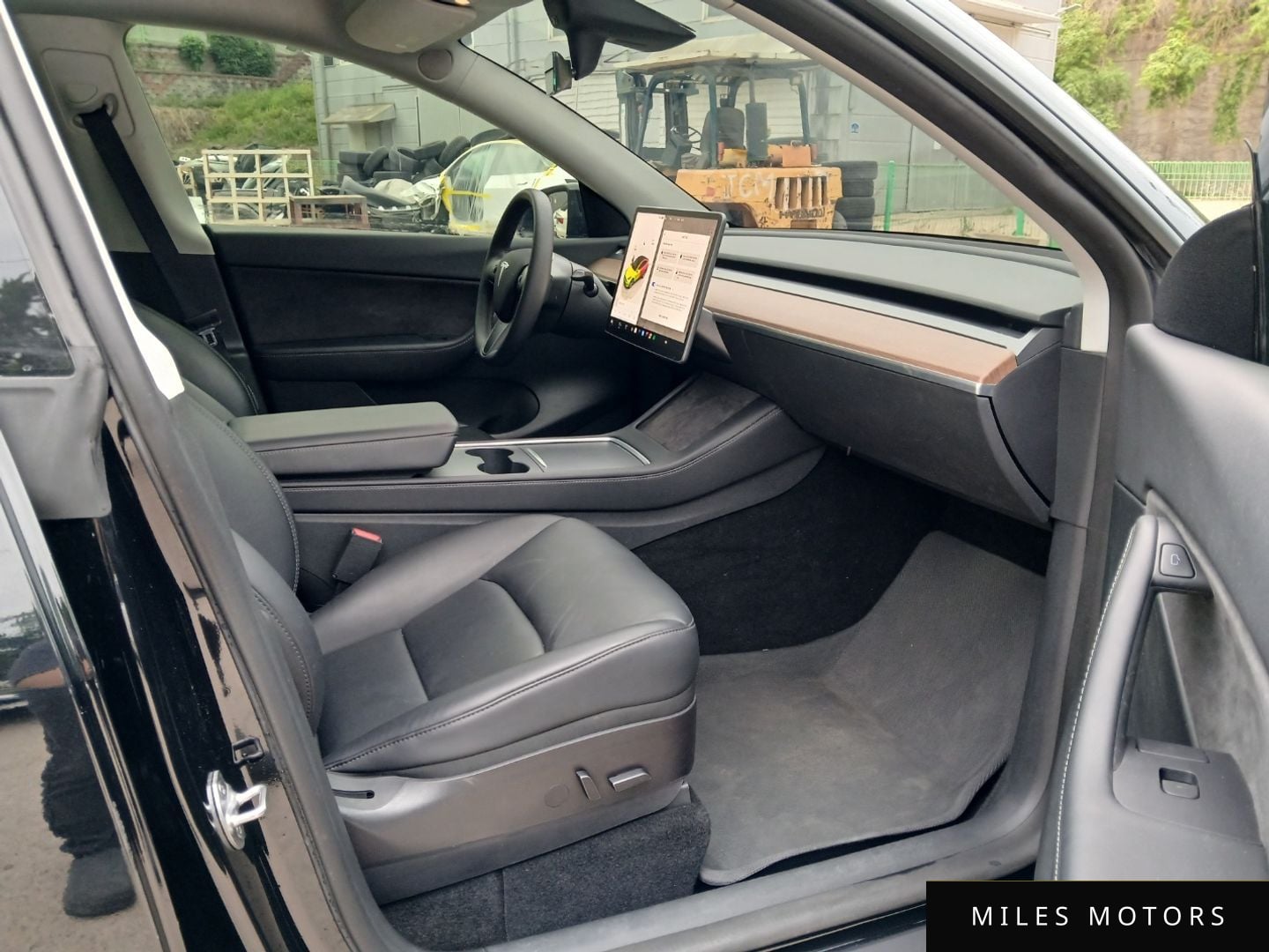 Tesla Model Y 2022 — миниатюра 7
