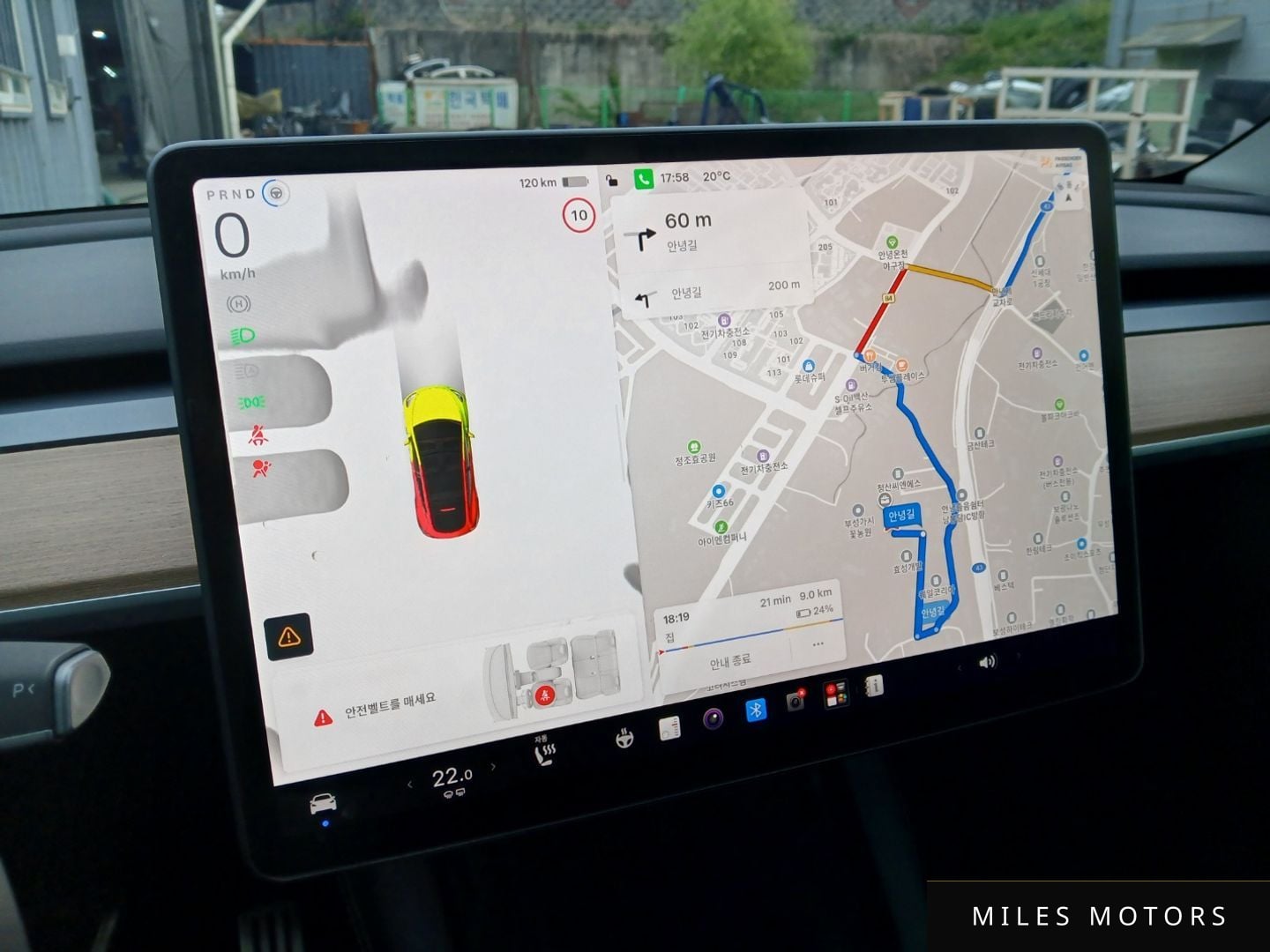 Tesla Model Y 2022 — миниатюра 12