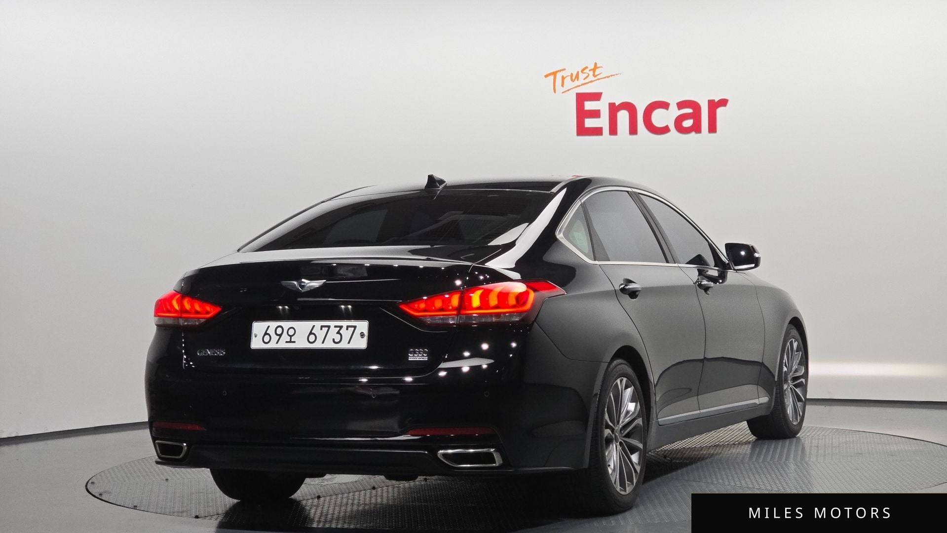 Hyundai Genesis 2015 — миниатюра 2