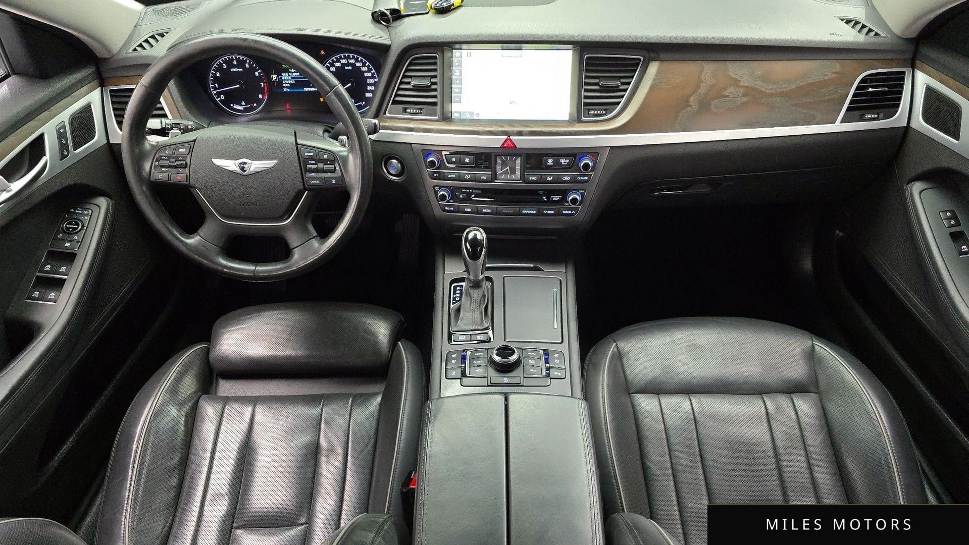 Hyundai Genesis 2015 — миниатюра 10