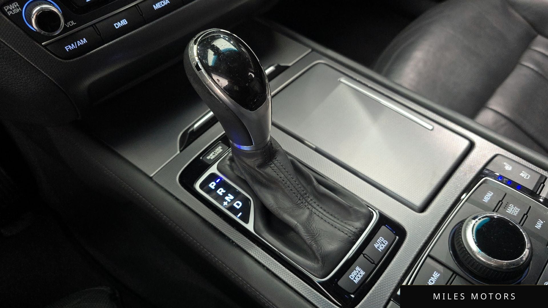 Hyundai Genesis 2015 — миниатюра 12