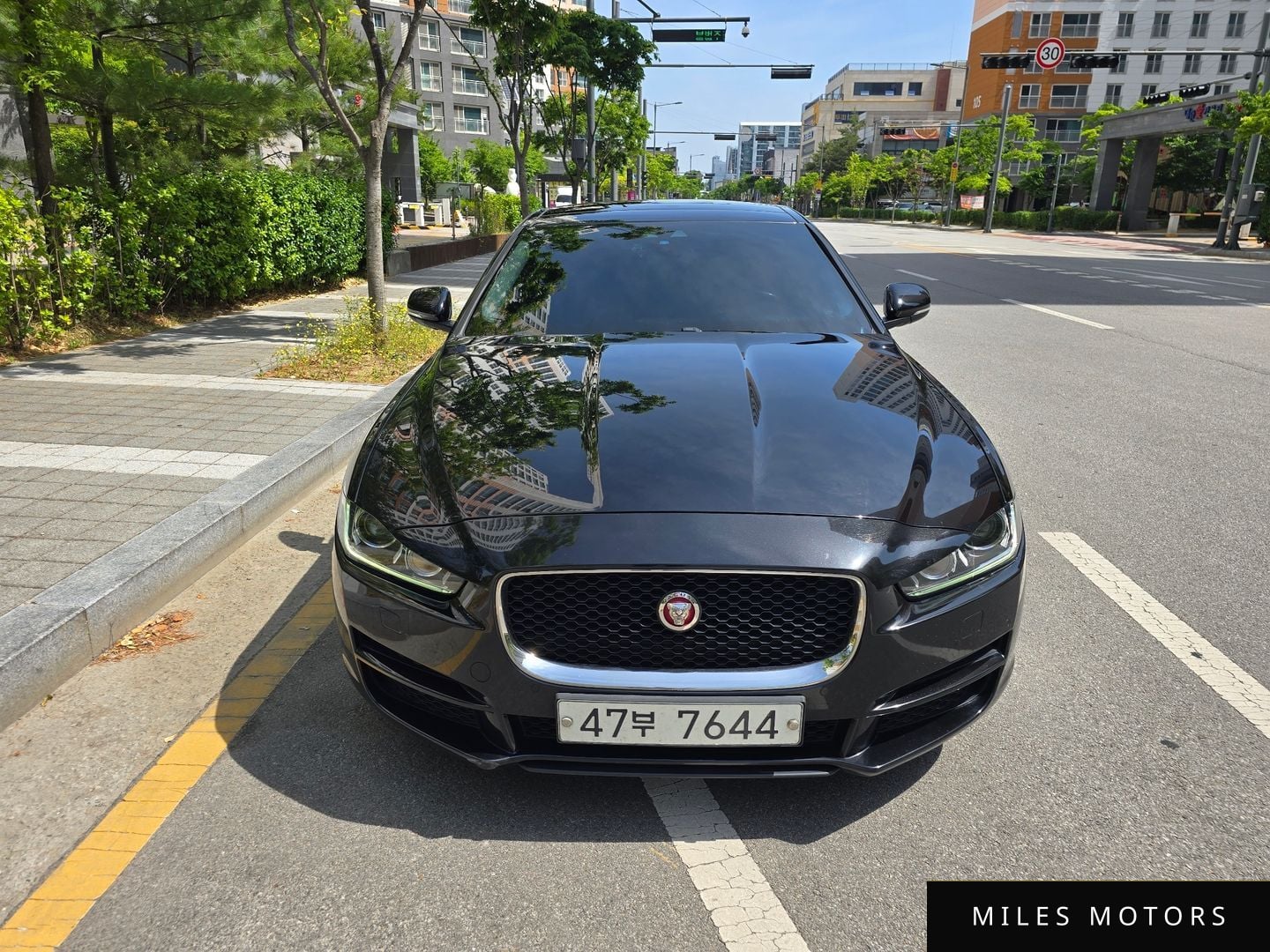 Jaguar XE 2018 — миниатюра 2