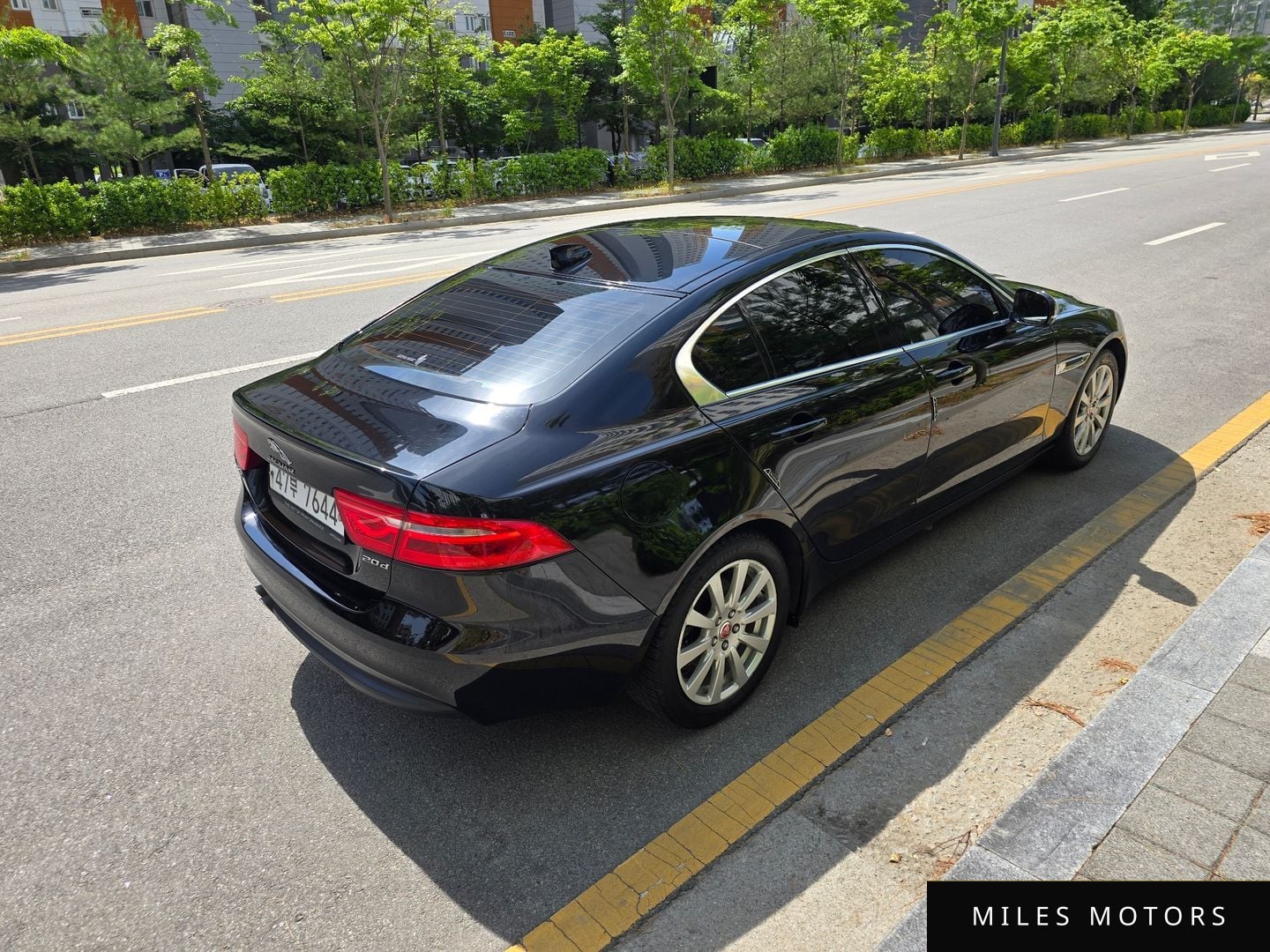 Jaguar XE 2018 — миниатюра 8