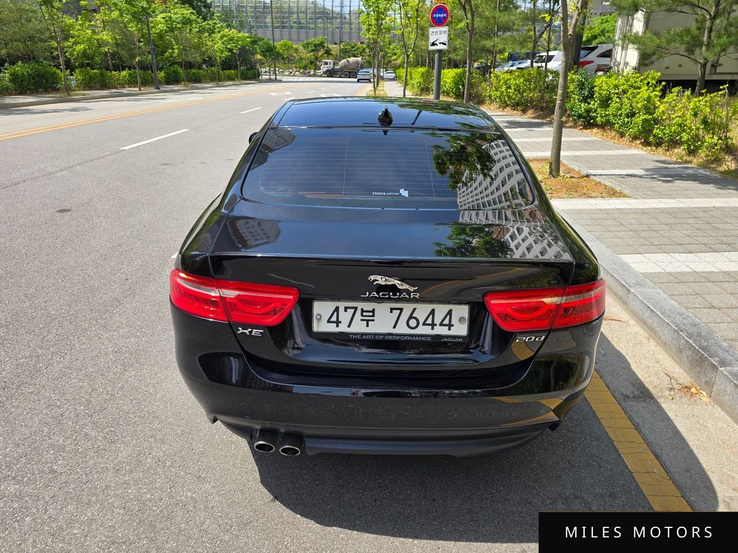 Jaguar XE 2018 — миниатюра 9