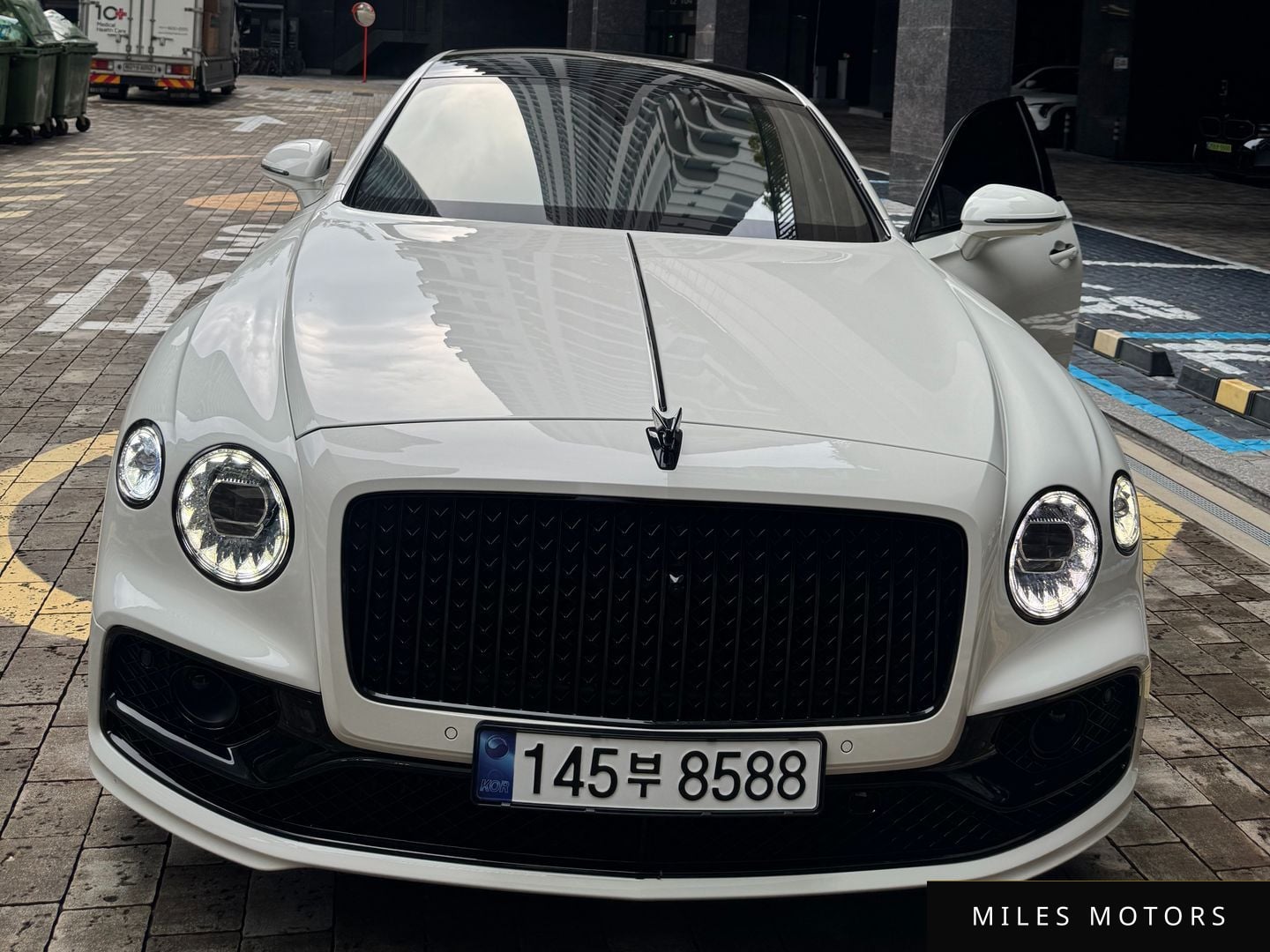 Bentley Flying Spur 2021 — миниатюра 5