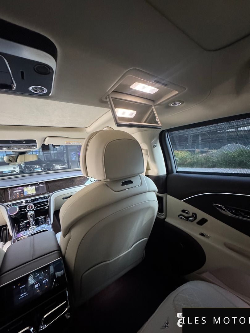 Bentley Flying Spur 2021 — миниатюра 12