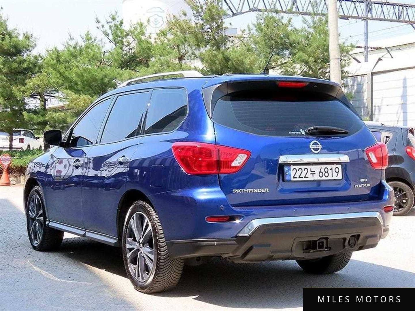 Nissan Pathfinder 2017 — миниатюра 3