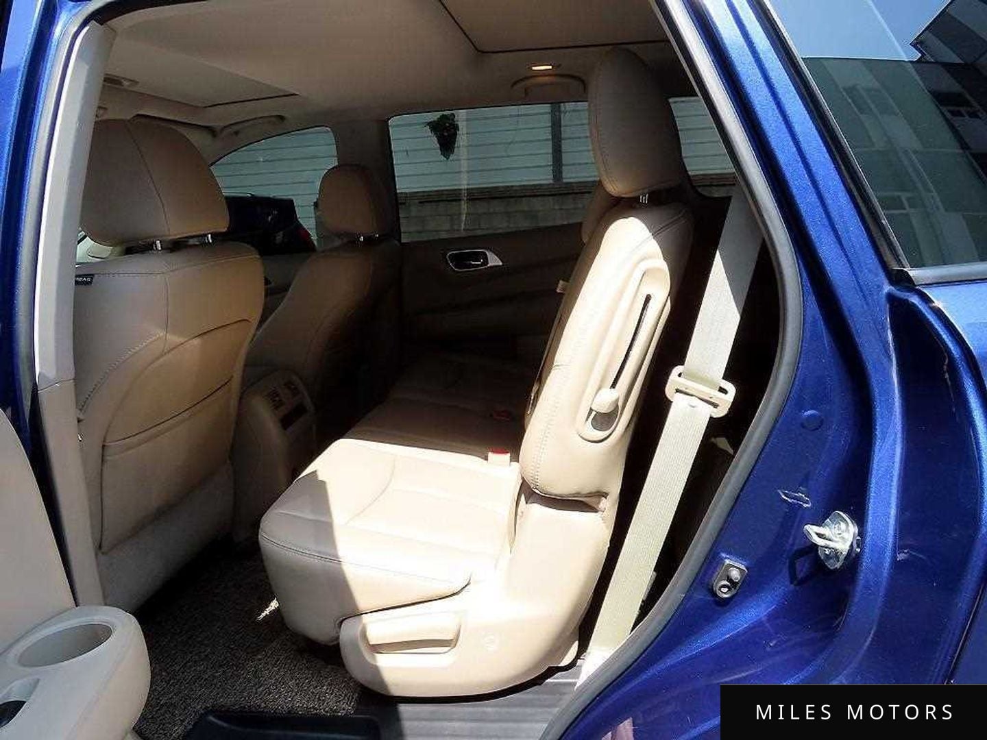 Nissan Pathfinder 2017 — миниатюра 6