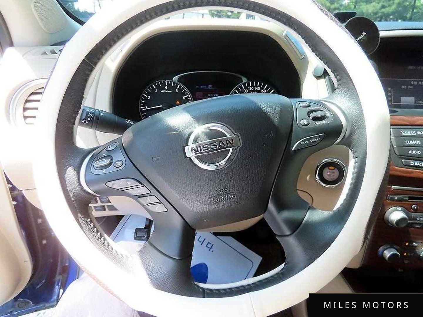 Nissan Pathfinder 2017 — миниатюра 8