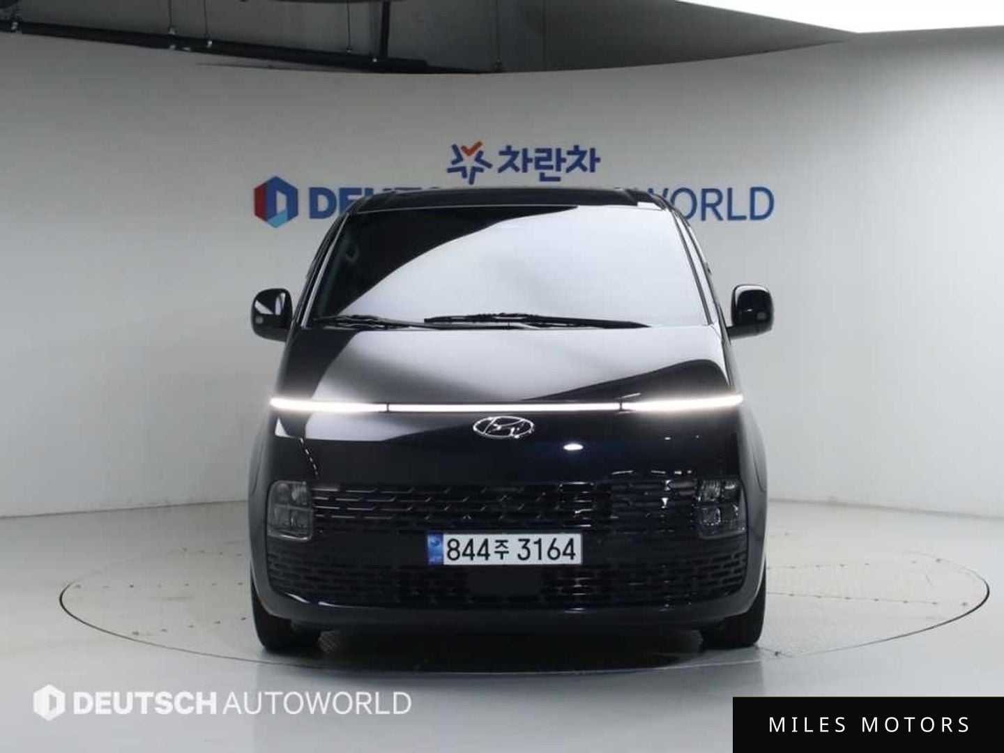 Hyundai Staria 2023 — миниатюра 2
