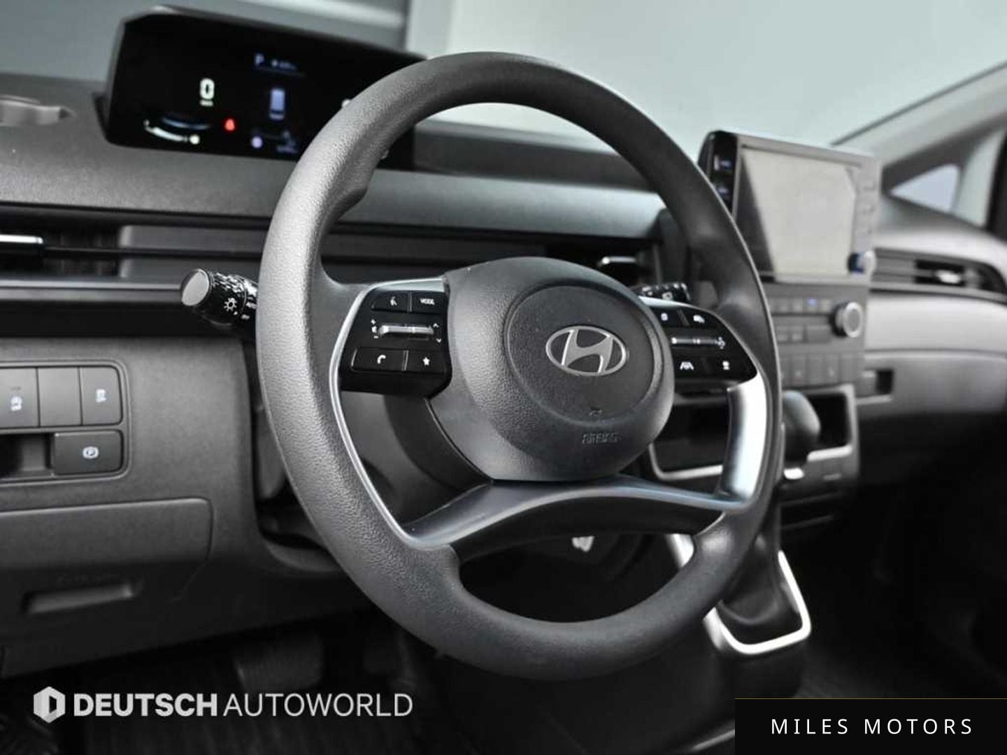 Hyundai Staria 2025 — миниатюра 12