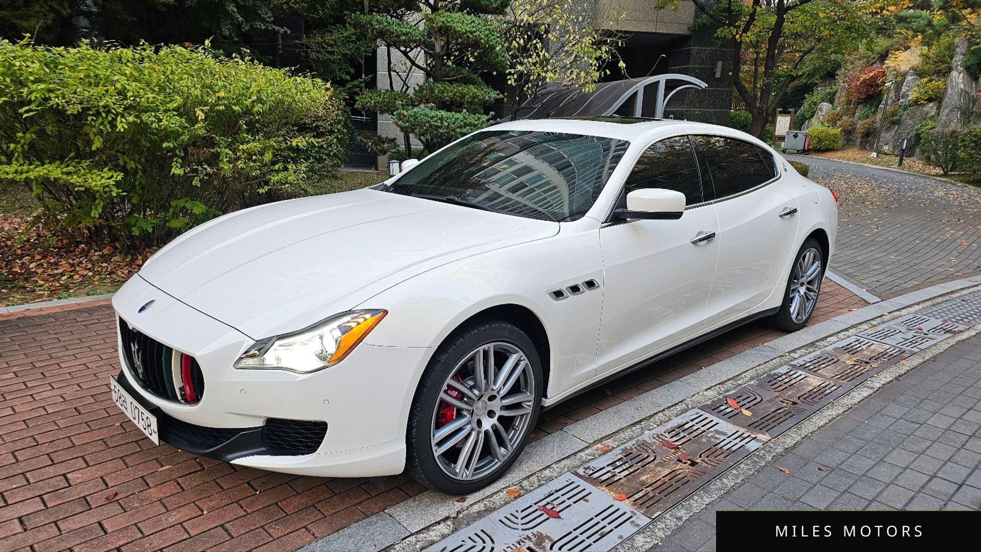 Maserati Quattroporte 2016 — фото 1 из 12