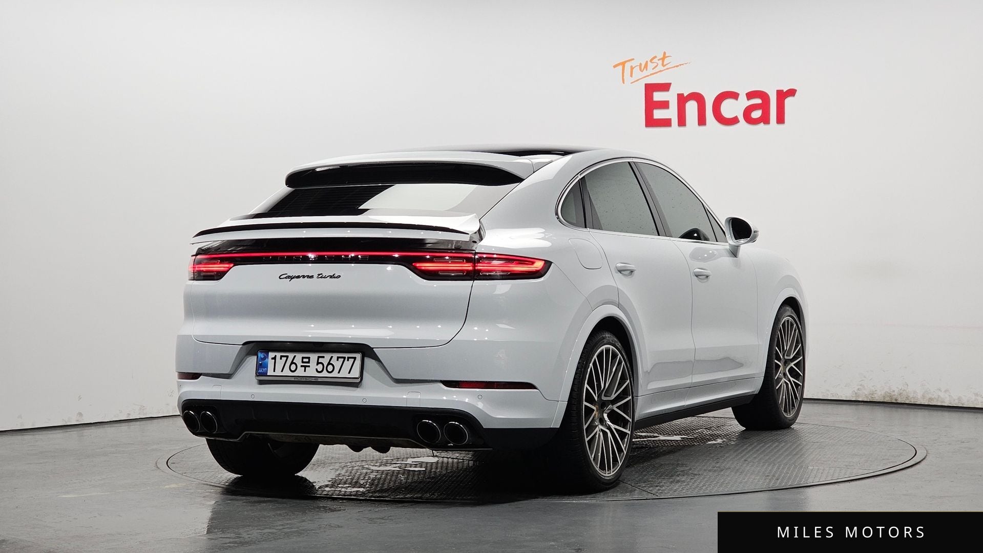 Porsche Cayenne 2020 — миниатюра 2