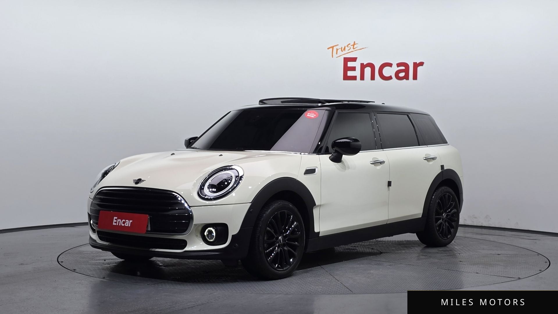 MINI Clubman 2022 — фото 1 из 12