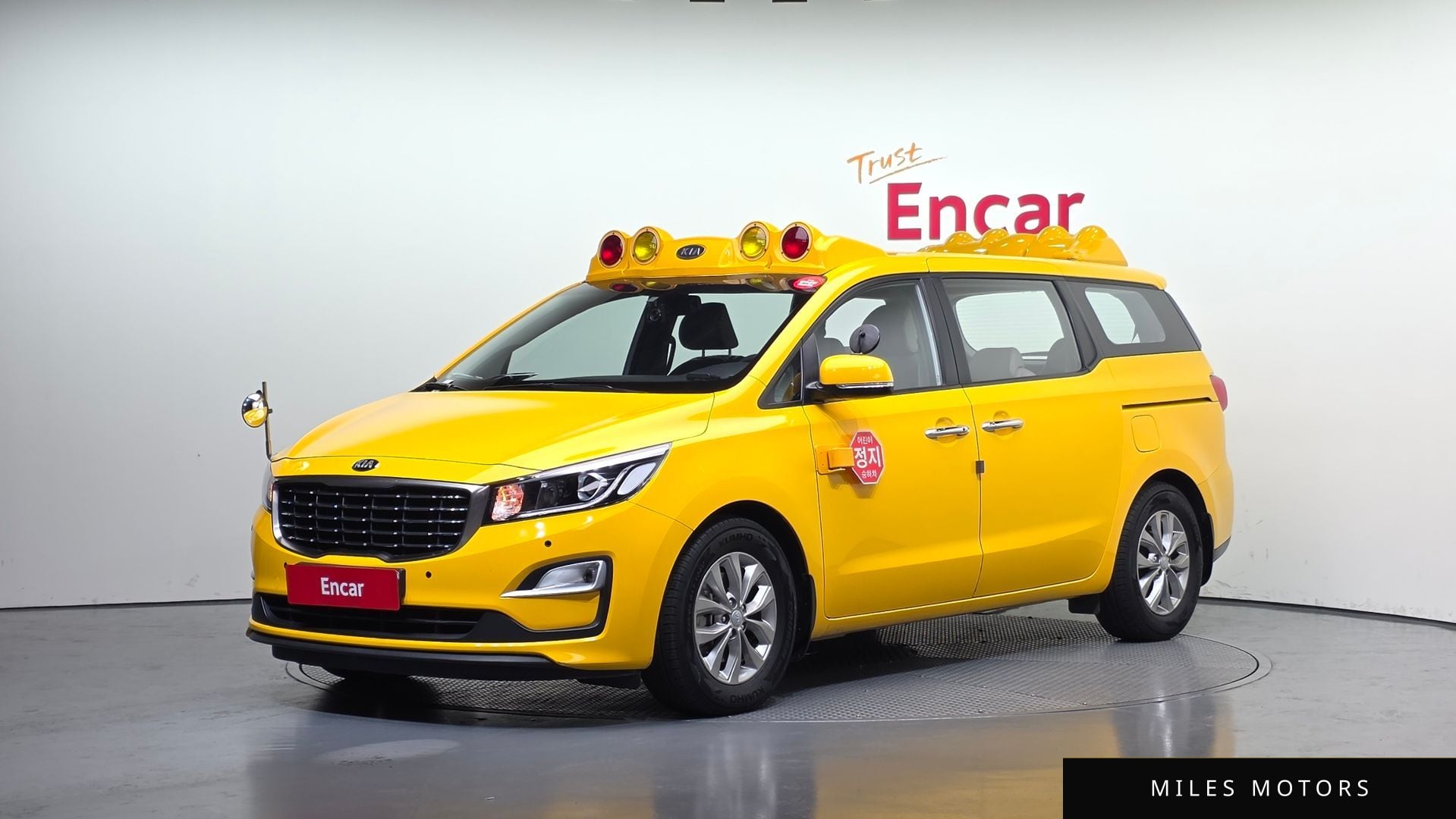 Kia Canival 2019 — фото 1 из 12