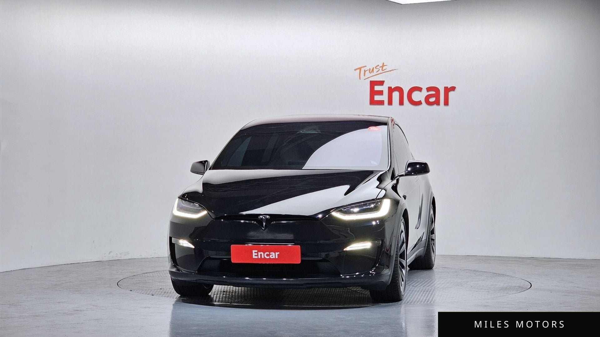 Tesla Model X 2023 — миниатюра 3