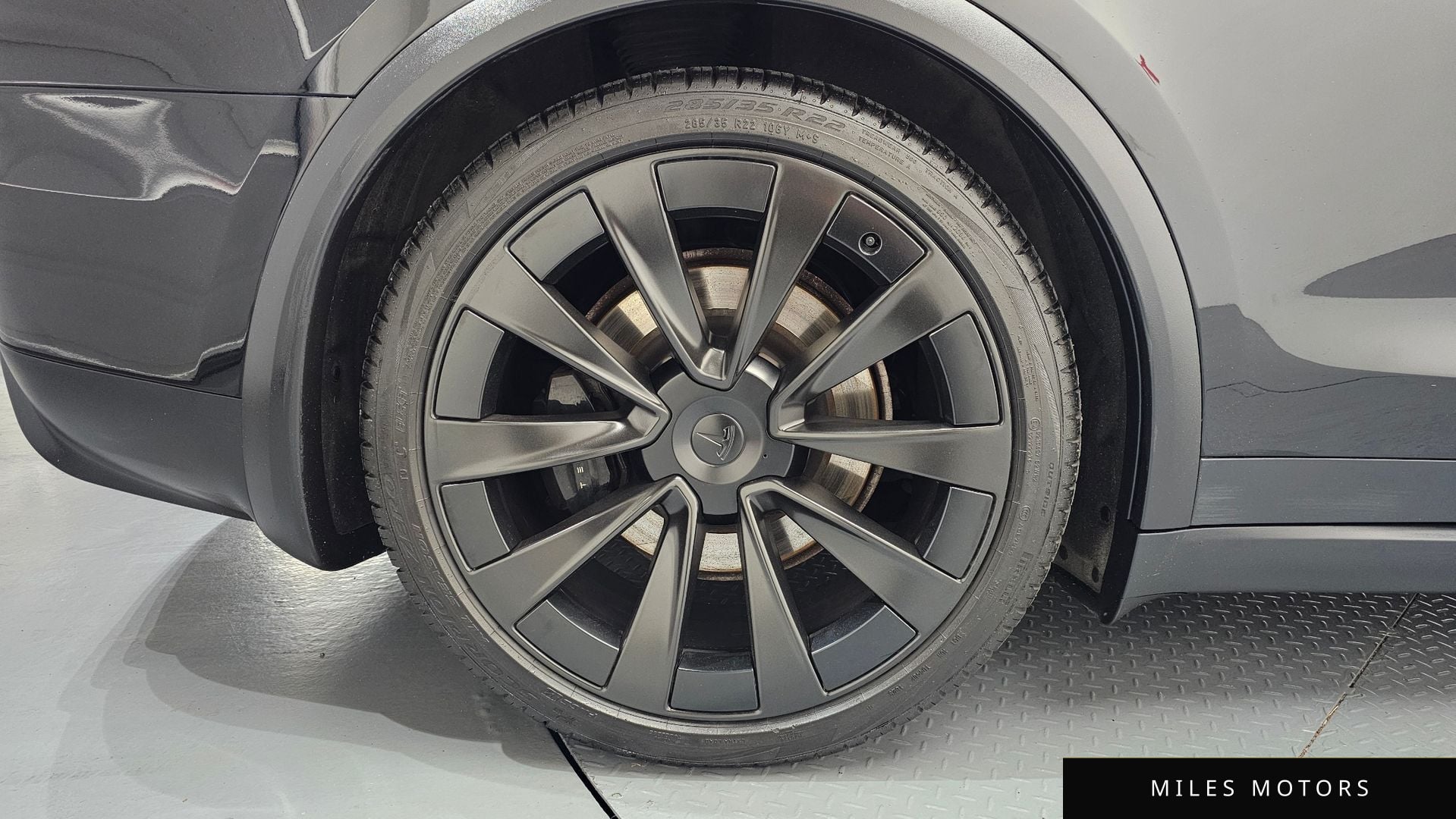 Tesla Model X 2023 — миниатюра 5