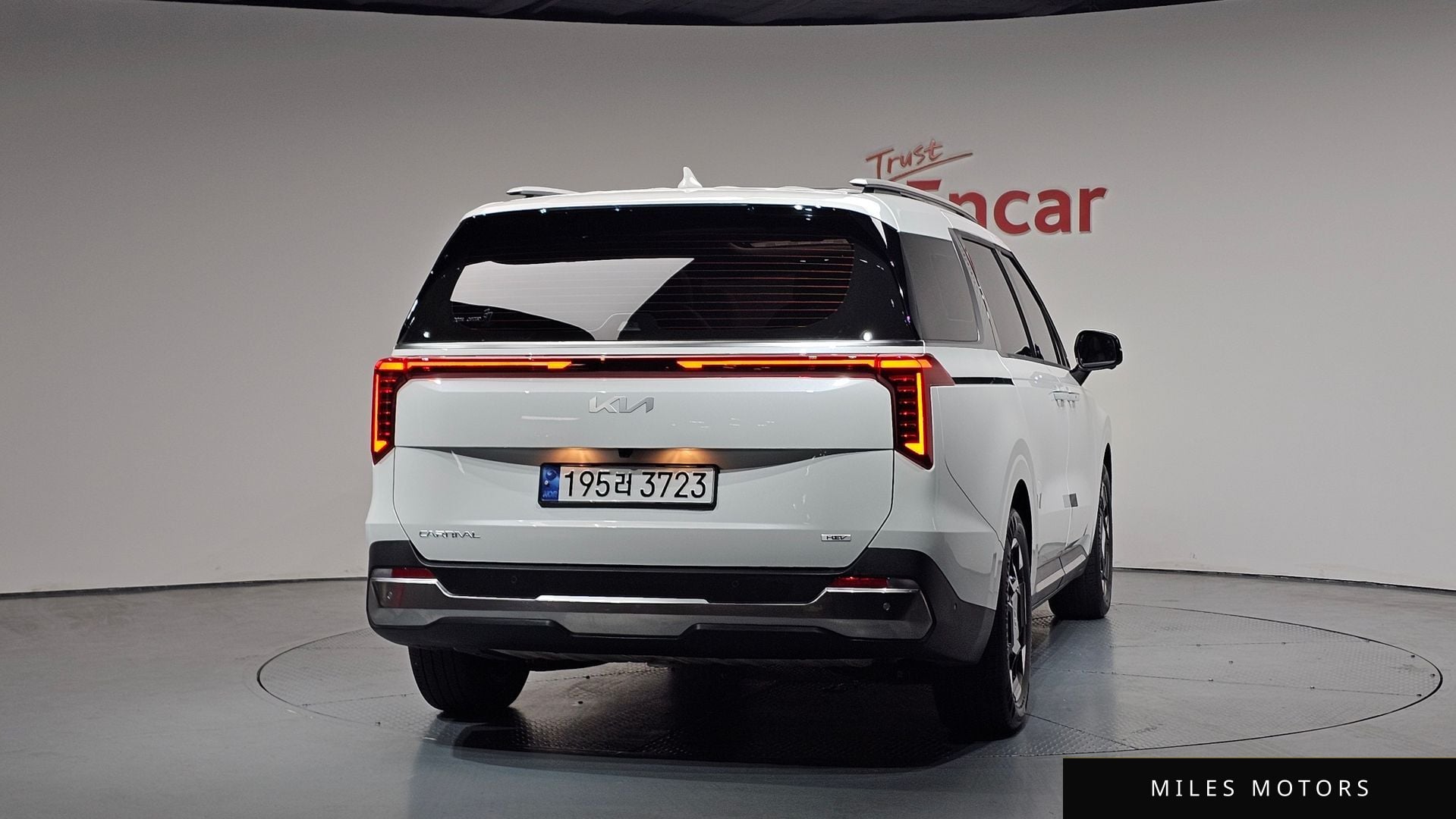 Kia Canival 2025 — миниатюра 3