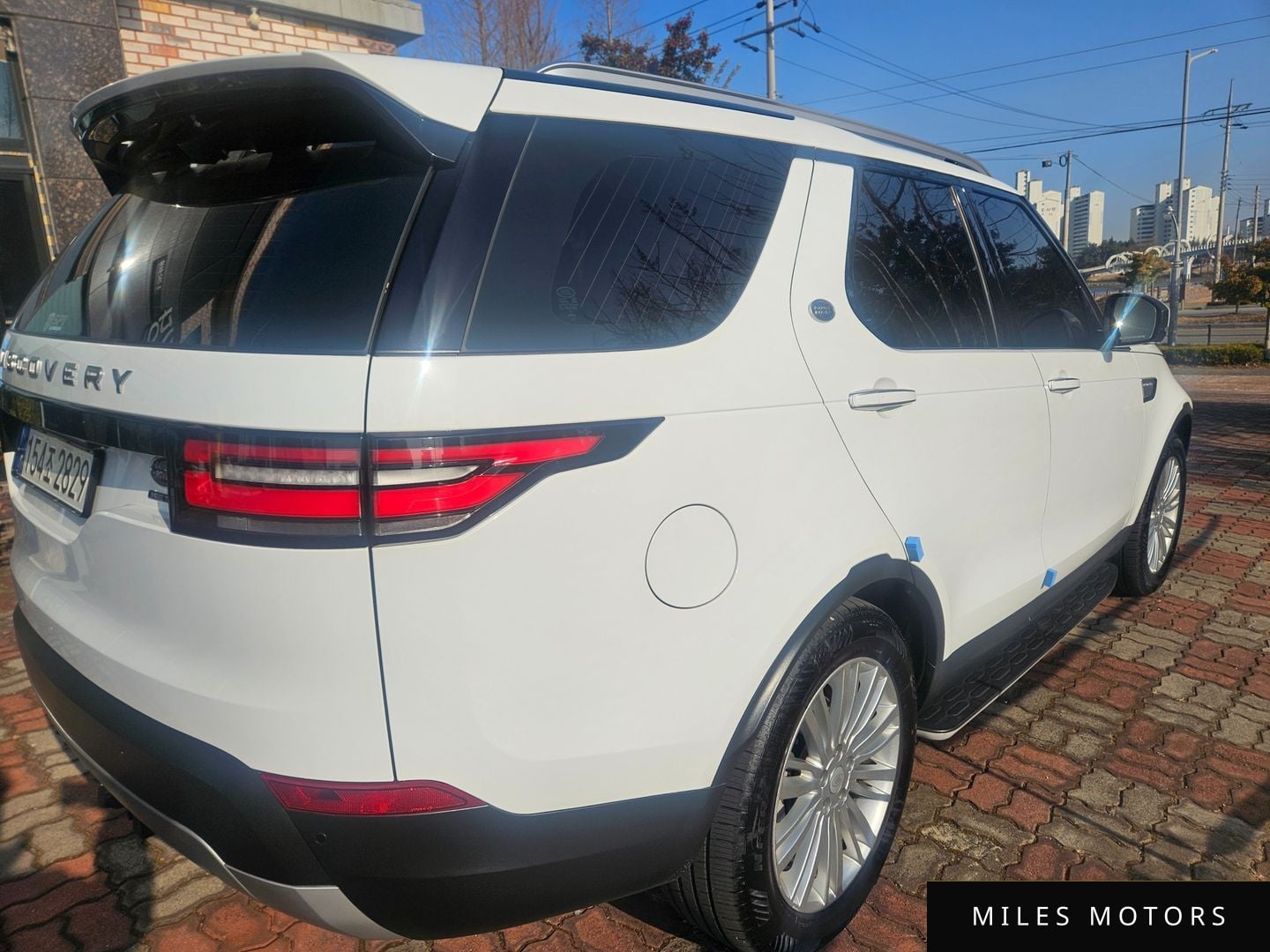 Land Rover Discovery 2018 — миниатюра 3