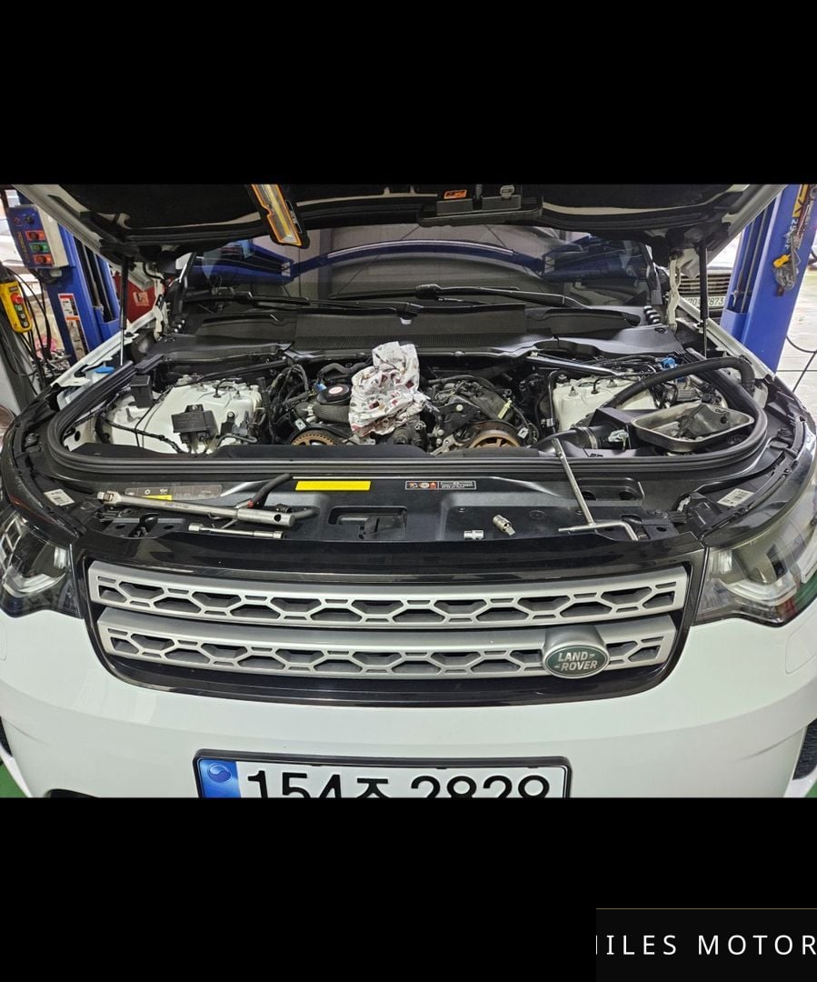 Land Rover Discovery 2018 — миниатюра 6
