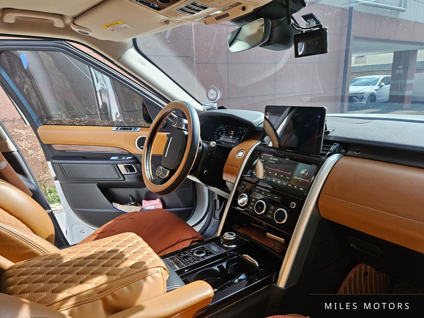 Land Rover Discovery 2018 — миниатюра 7