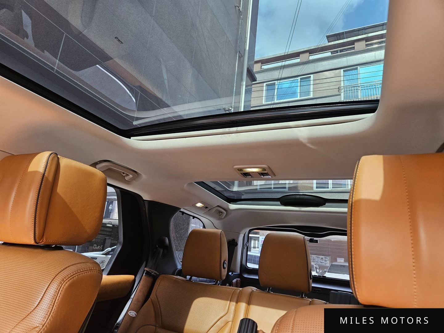 Land Rover Discovery 2018 — миниатюра 11