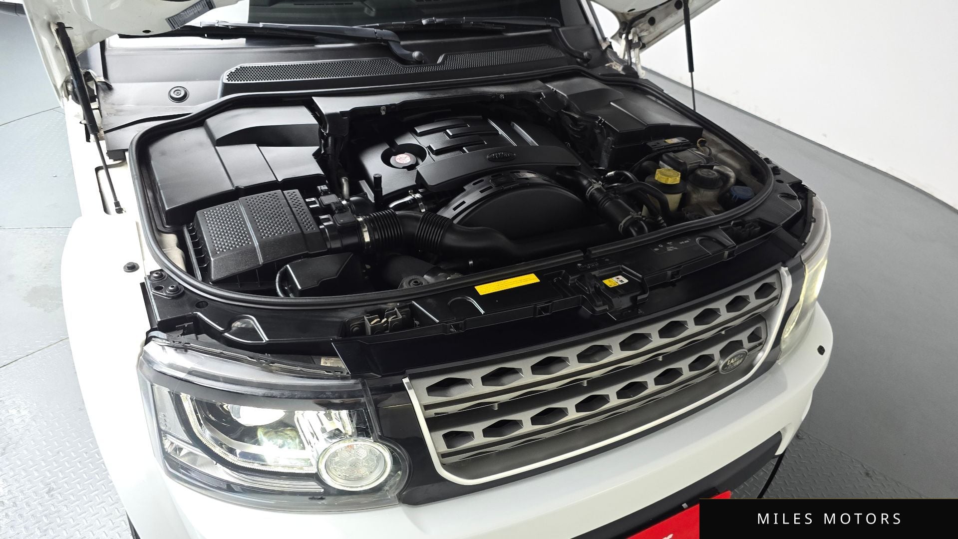 Land Rover Discovery 2016 — миниатюра 6