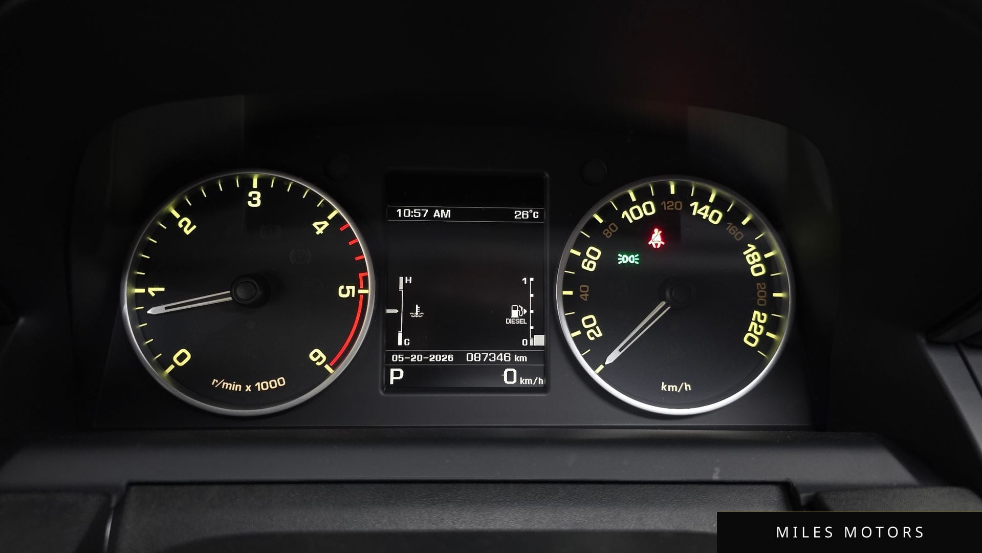 Land Rover Discovery 2016 — миниатюра 8
