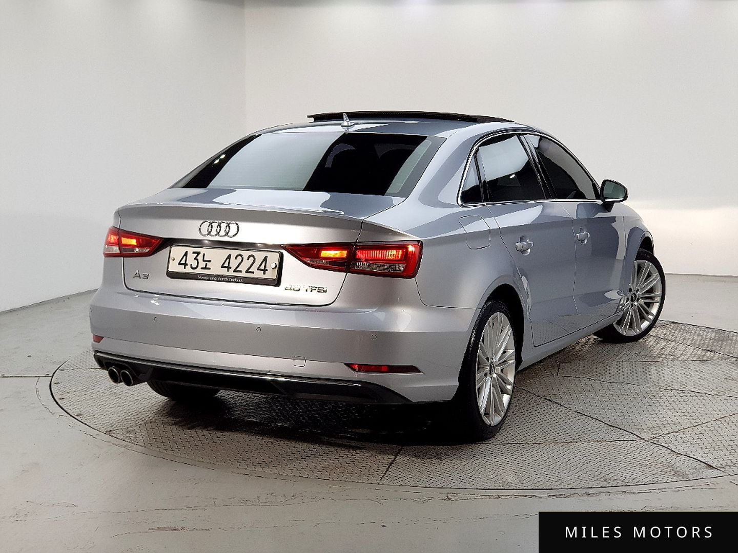 Audi A3 2018 — миниатюра 4
