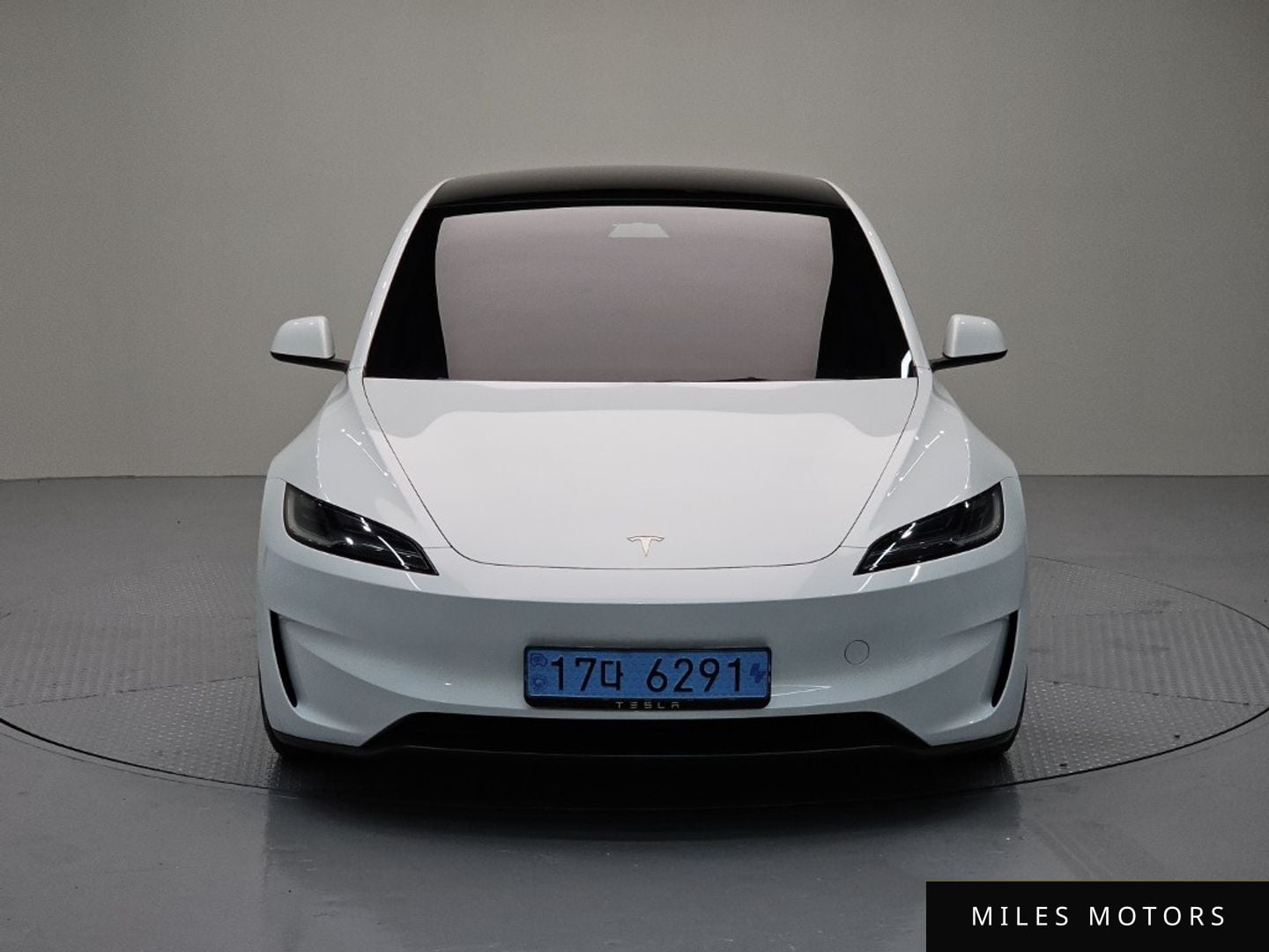 Tesla Model 3 2024 — миниатюра 2