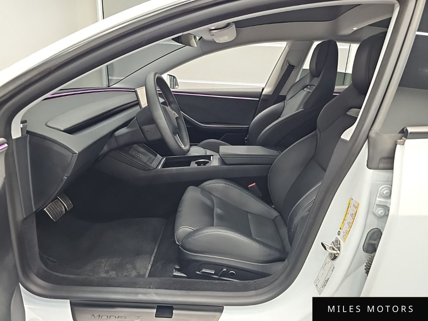 Tesla Model 3 2024 — миниатюра 11