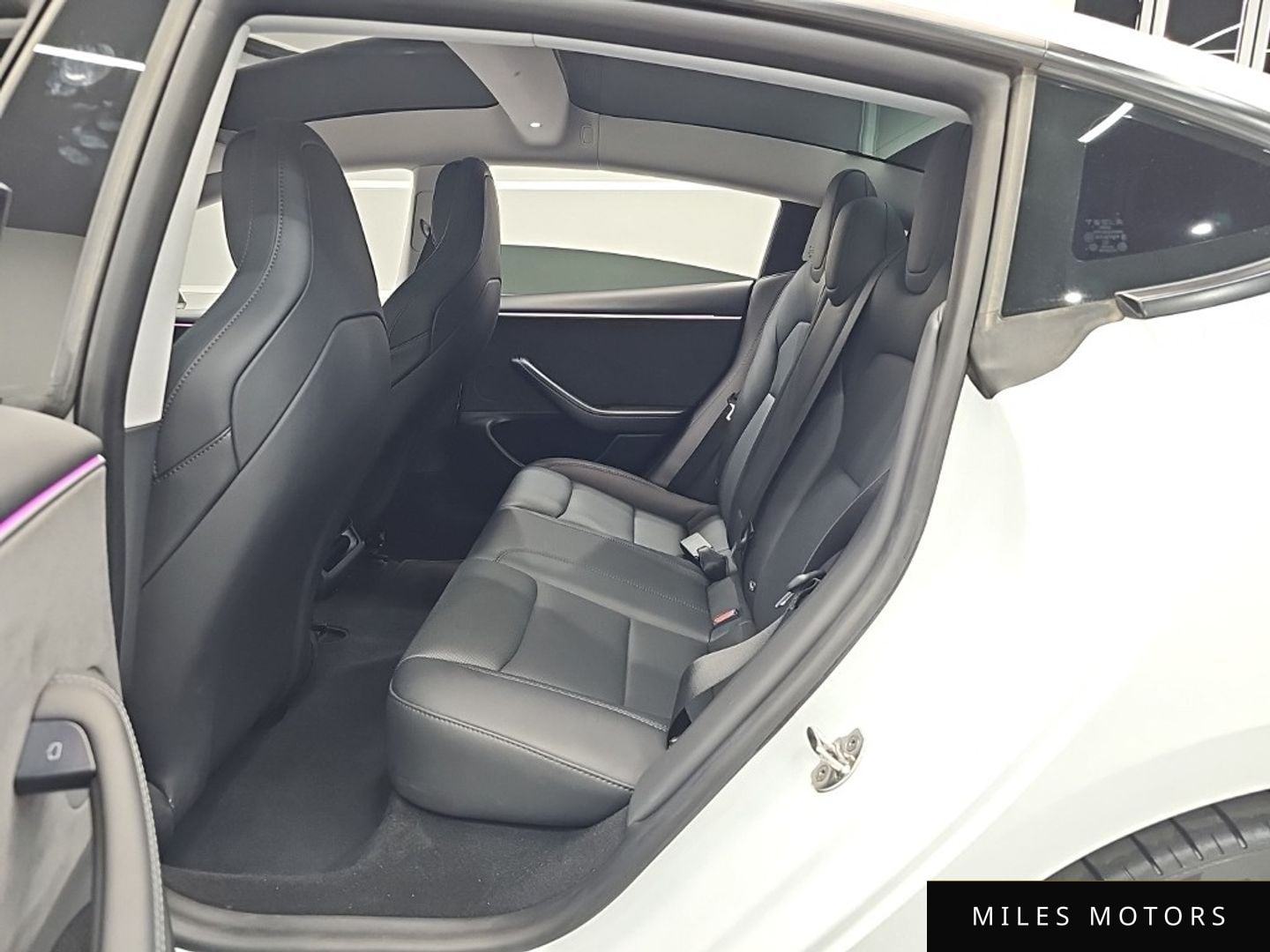 Tesla Model 3 2024 — миниатюра 12