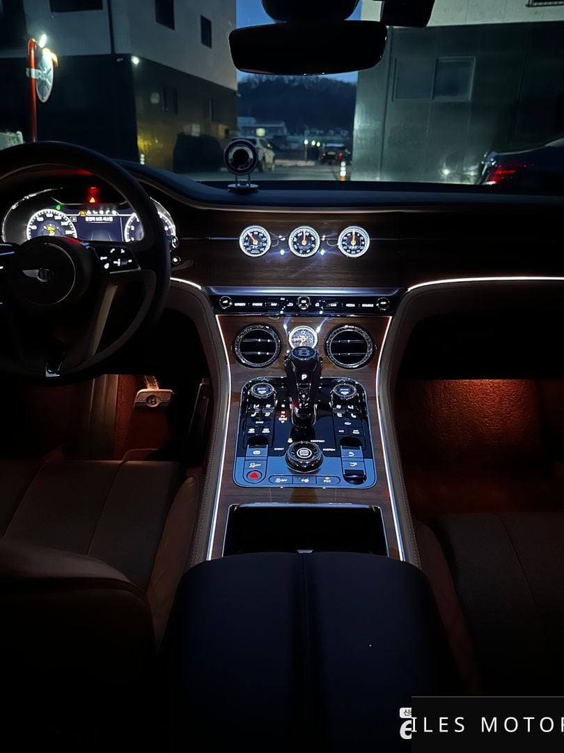 Bentley Continental GT 2020 — миниатюра 4