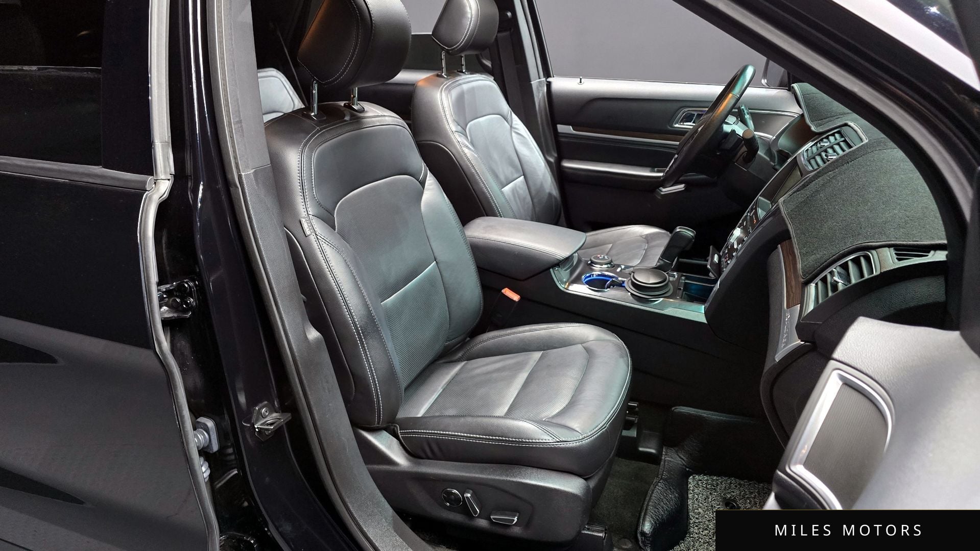 Ford Explorer 2016 — миниатюра 12