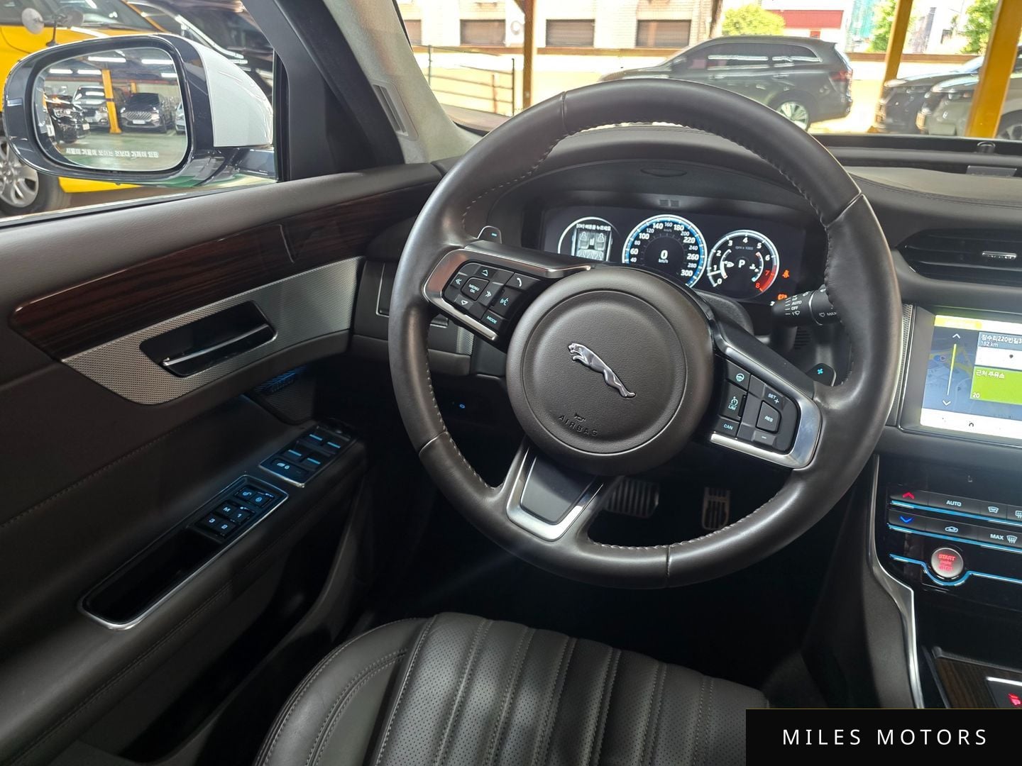 Jaguar XF (X260) 2019 — миниатюра 9