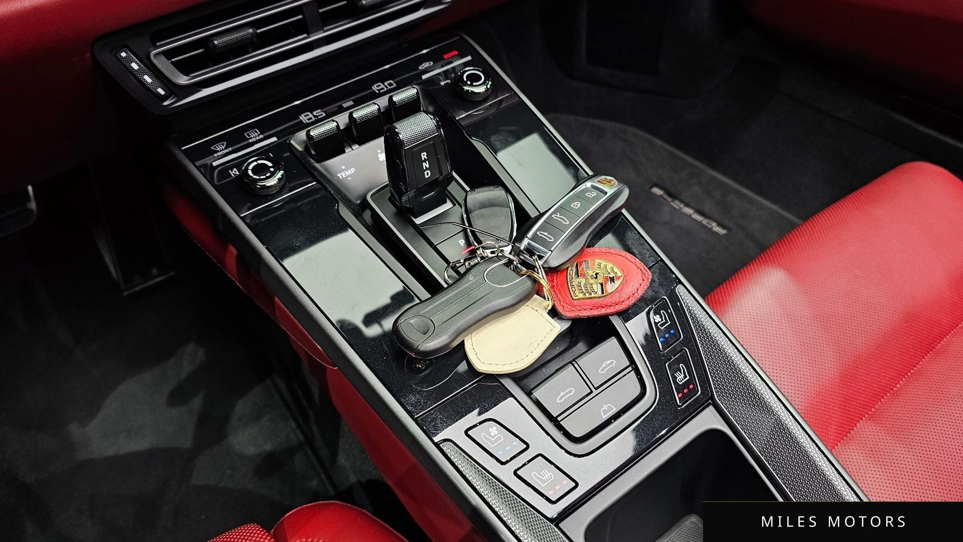 Porsche 911 (992) 2020 — миниатюра 9