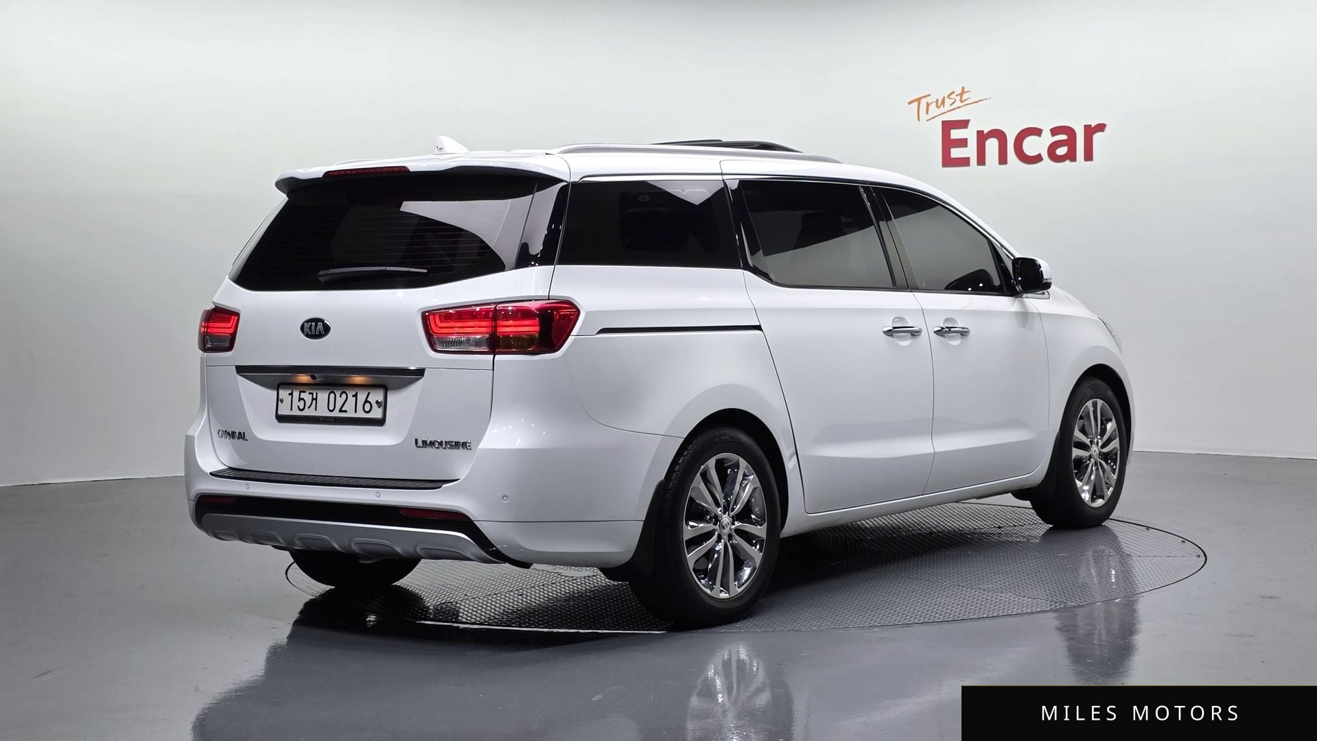 Kia Canival 2017 — миниатюра 2