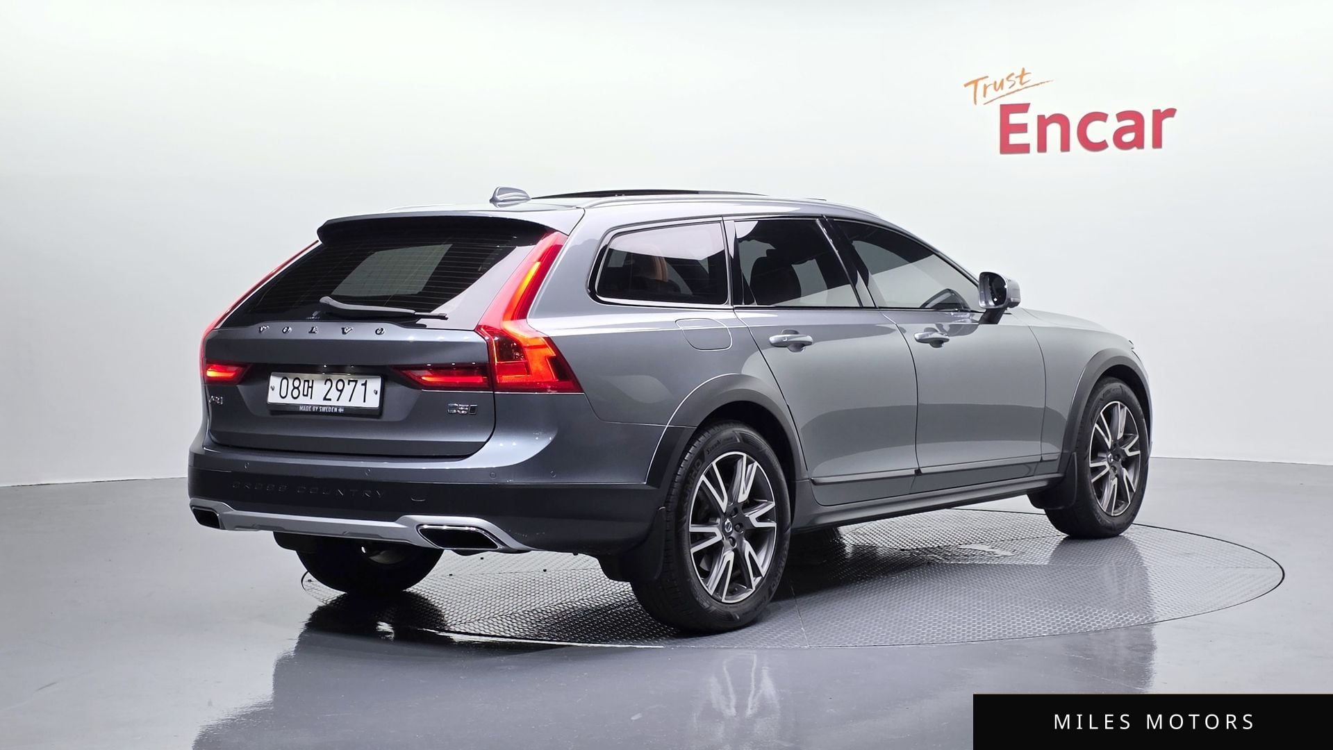 Volvo V90 2019 — миниатюра 2